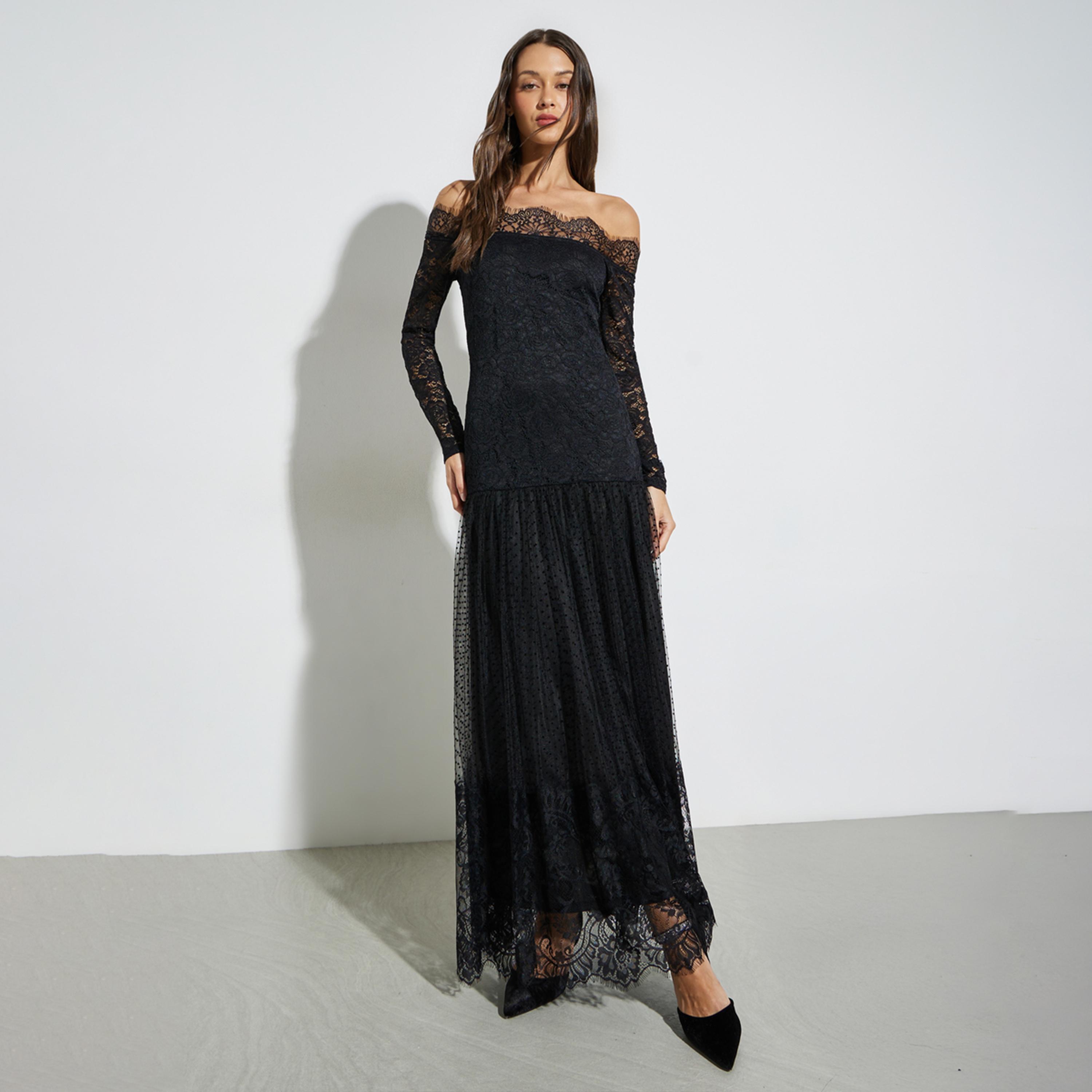 فستان طويل مكشوف الأكتاف وتفاصيل دانتيل-women-clothing-dresses-image-1