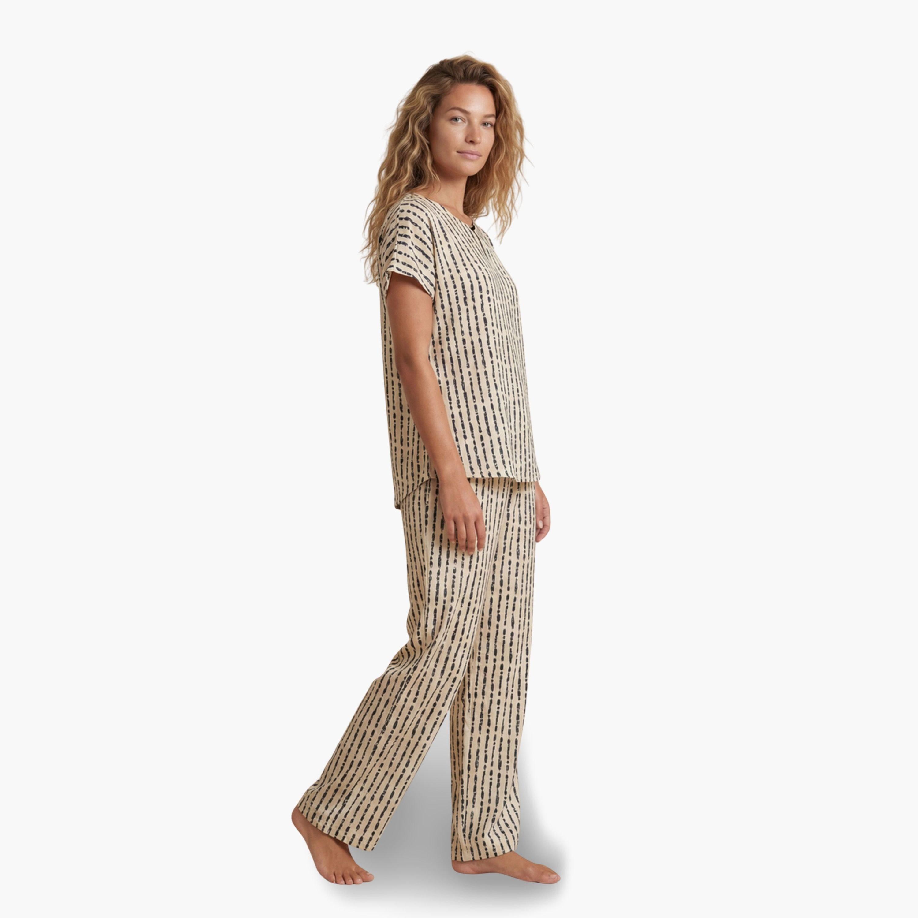 طقم من بيجاما وبلوزة قطن بطبعة مخططة-women-clothing-nightwear-pyjamas-longsets-image-3