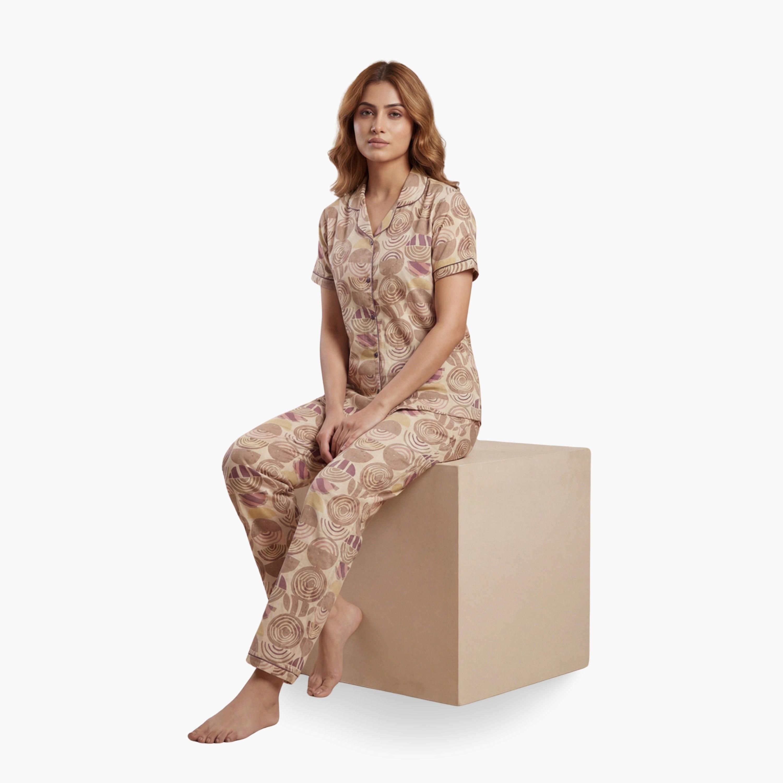 طقم بيجاما من بنطال وقميص قطن بطبعة هندسية-women-clothing-nightwear-pyjamas-longsets-image-4