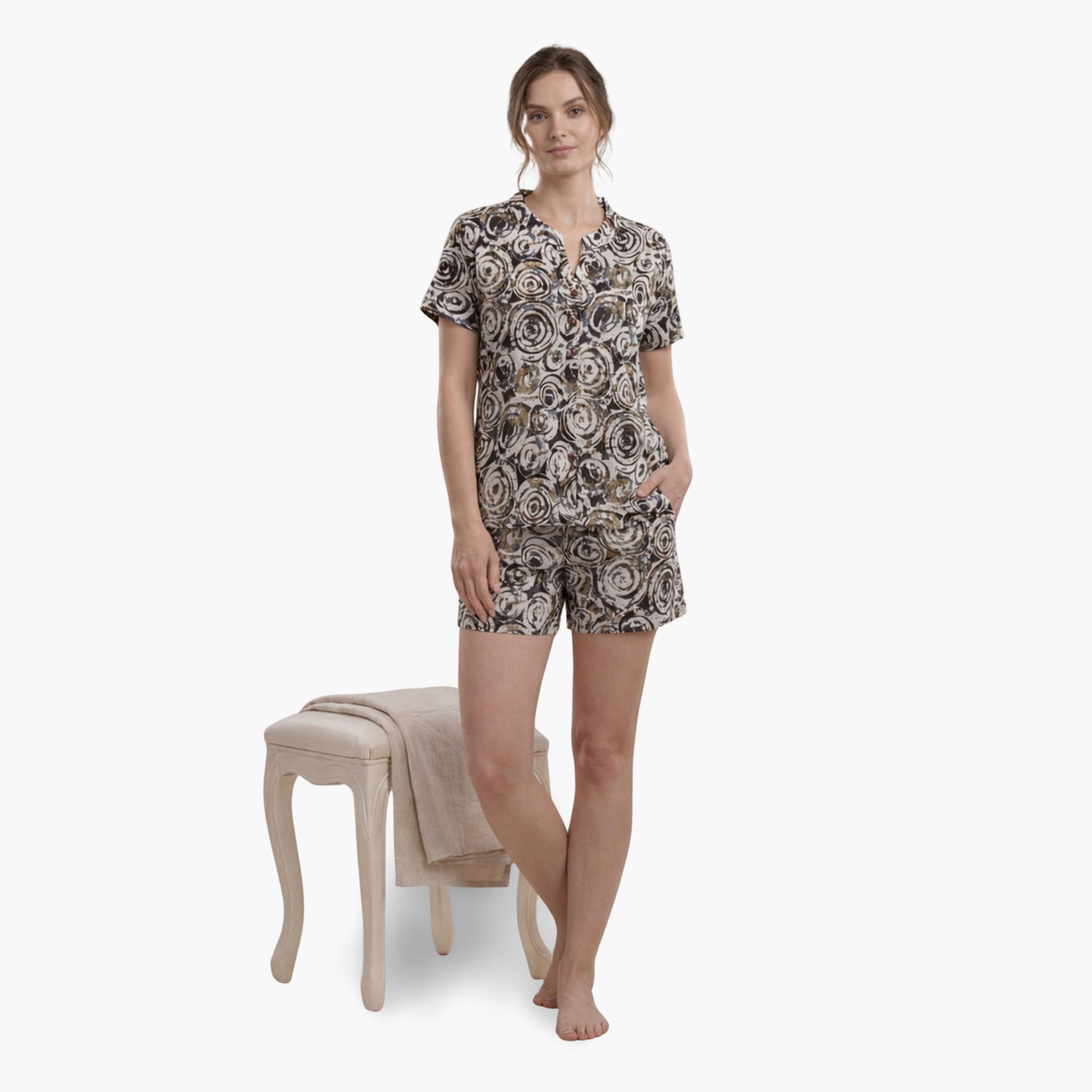 طقم من شورت وقميص قطن بطبعة كاملة-women-clothing-nightwear-pyjamas-shortsets-image-2