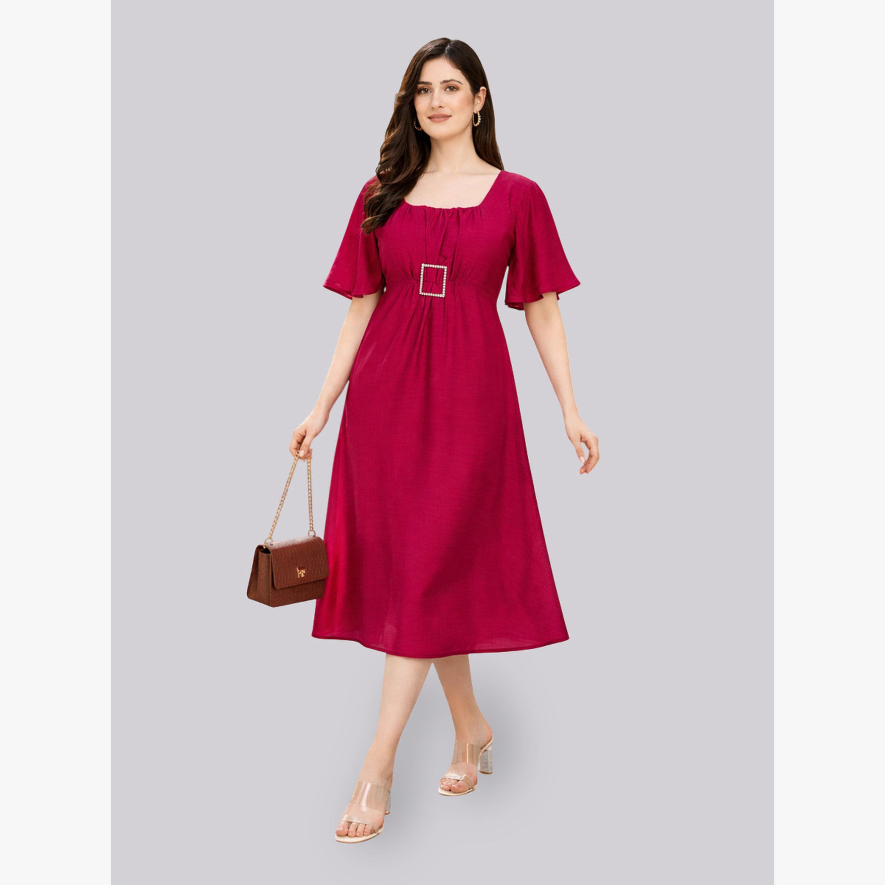 HOUSE OF RAELI X Styli Dark Pink Square Neck Midi Dress with Buckle Detail-women-clothing-dresses-image-2