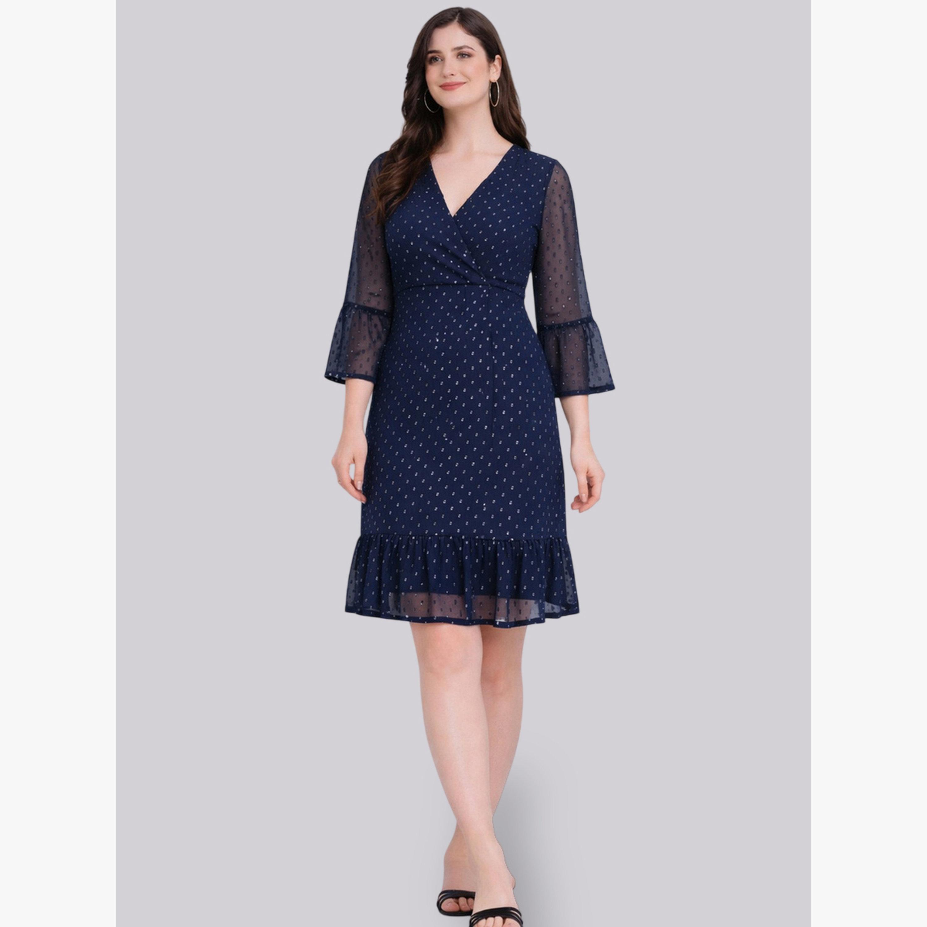 فستان بطول الركبة بخيوط دوبي وتفاصيل لوريكس-women-clothing-dresses-image-2