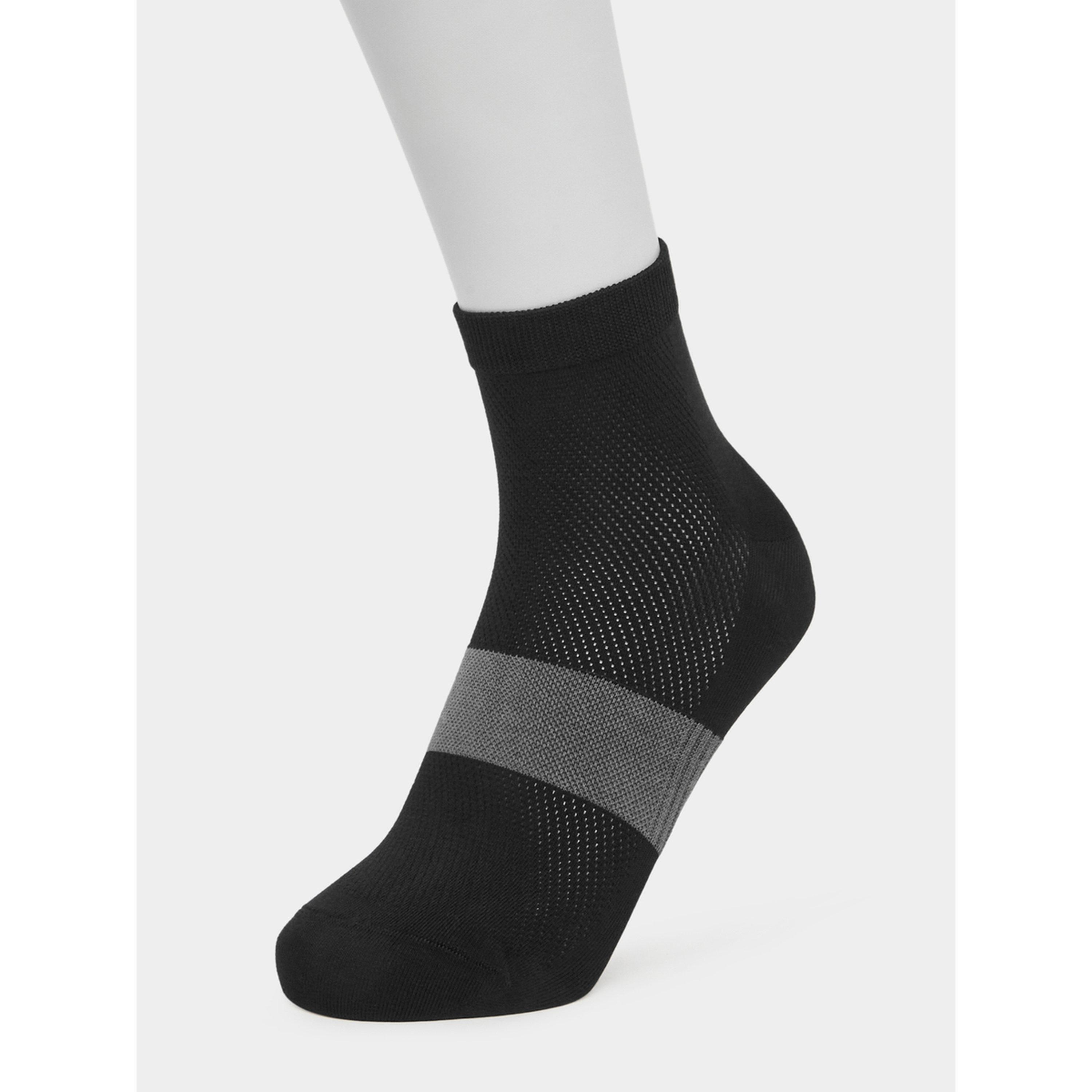 طقم من 3 أزواج جوارب بتصميم خطوط-women-socksandstockings-image-6