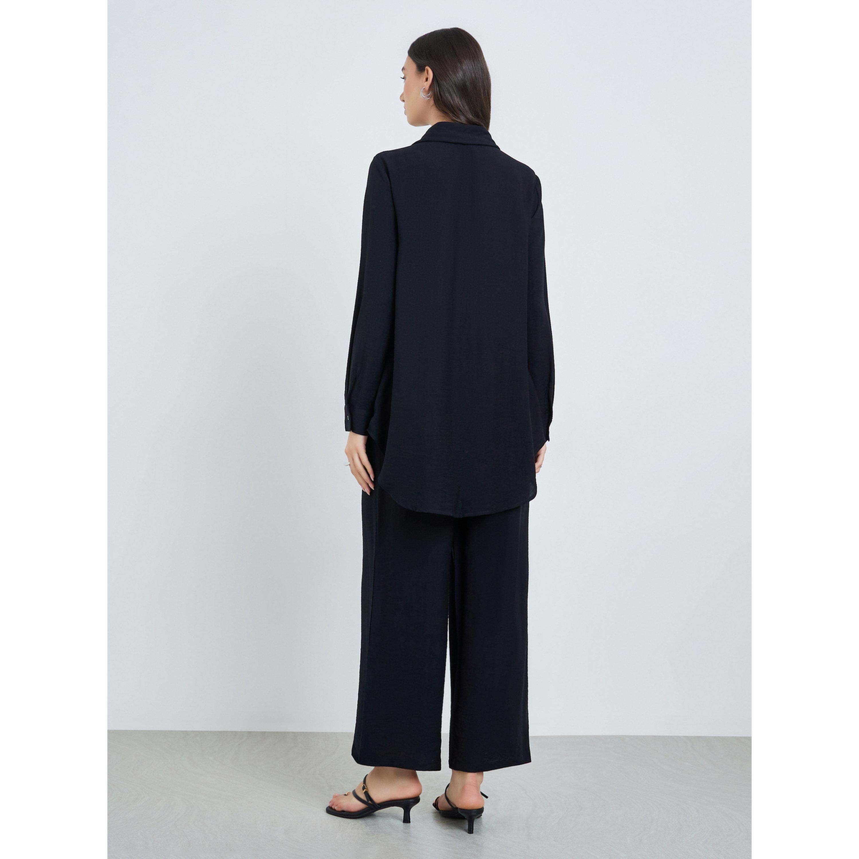 تيك تو × ستايلي - طقم قميص وبنطال طويل بتفاصيل دانتيل سوداء-women-clothing-coordsets-image-3