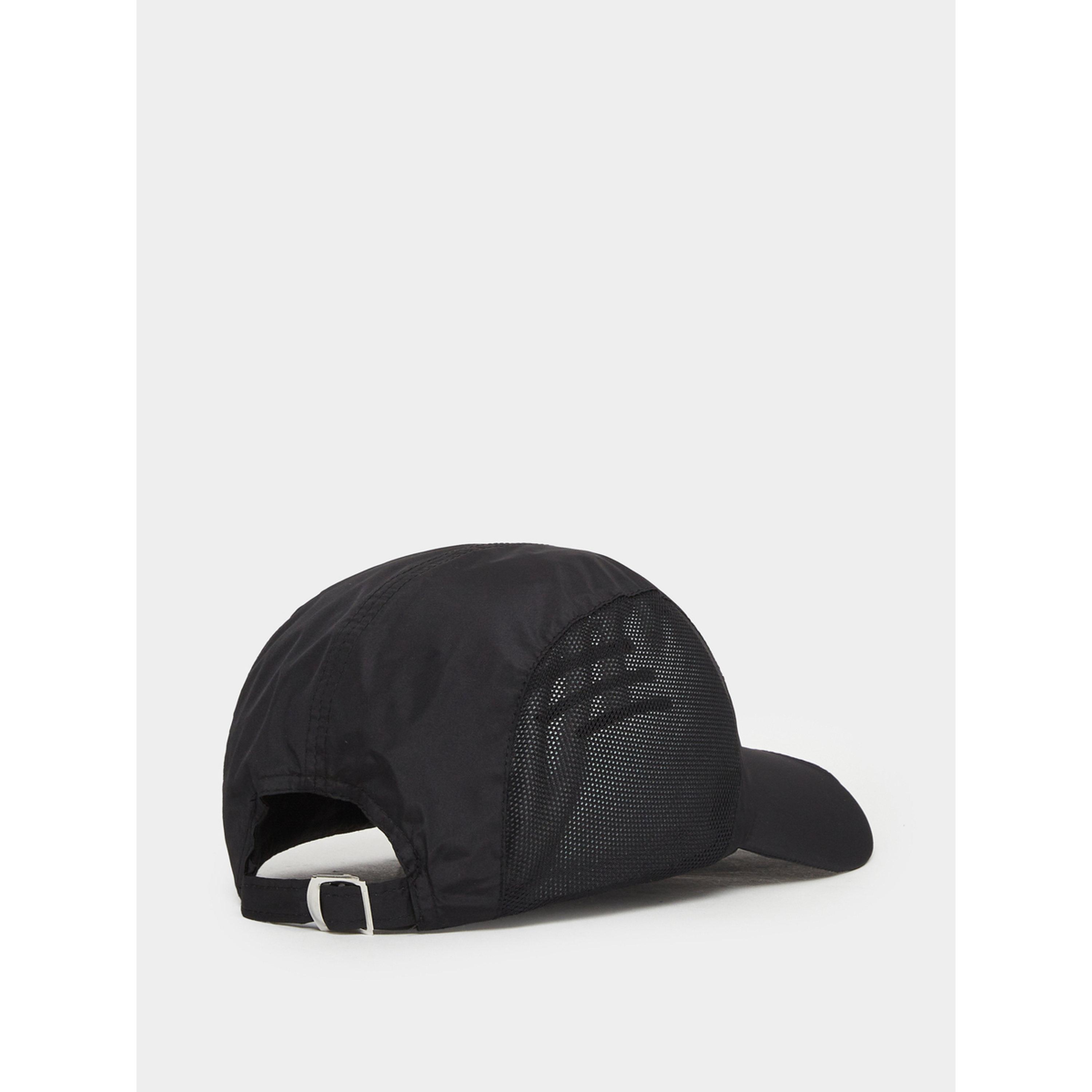 قبعة بيسبول بتفاصيل شارة معدنية-men-caps-image-2