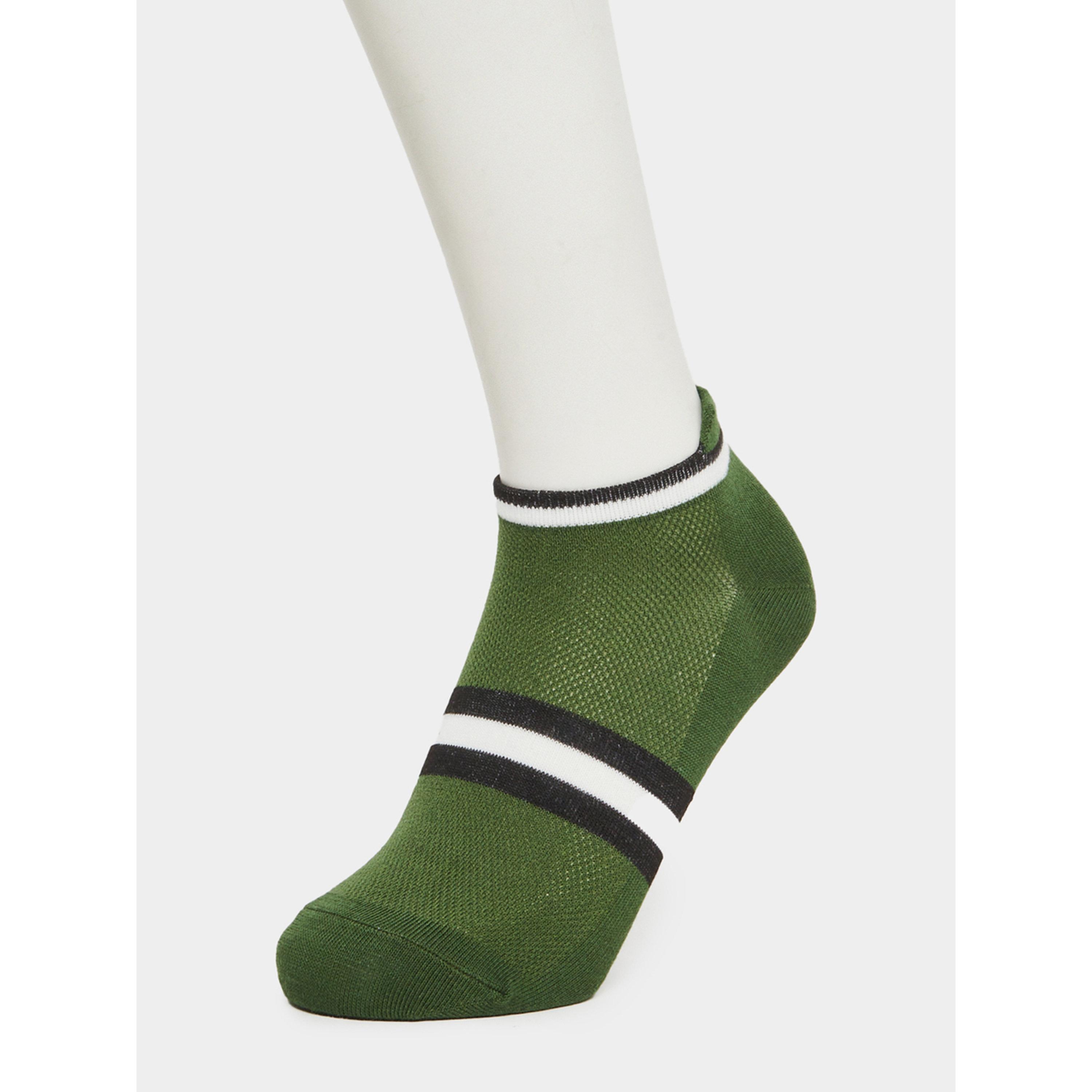 عبوة من 3 قطع جوارب كاحل مخططة-men-socks-image-2