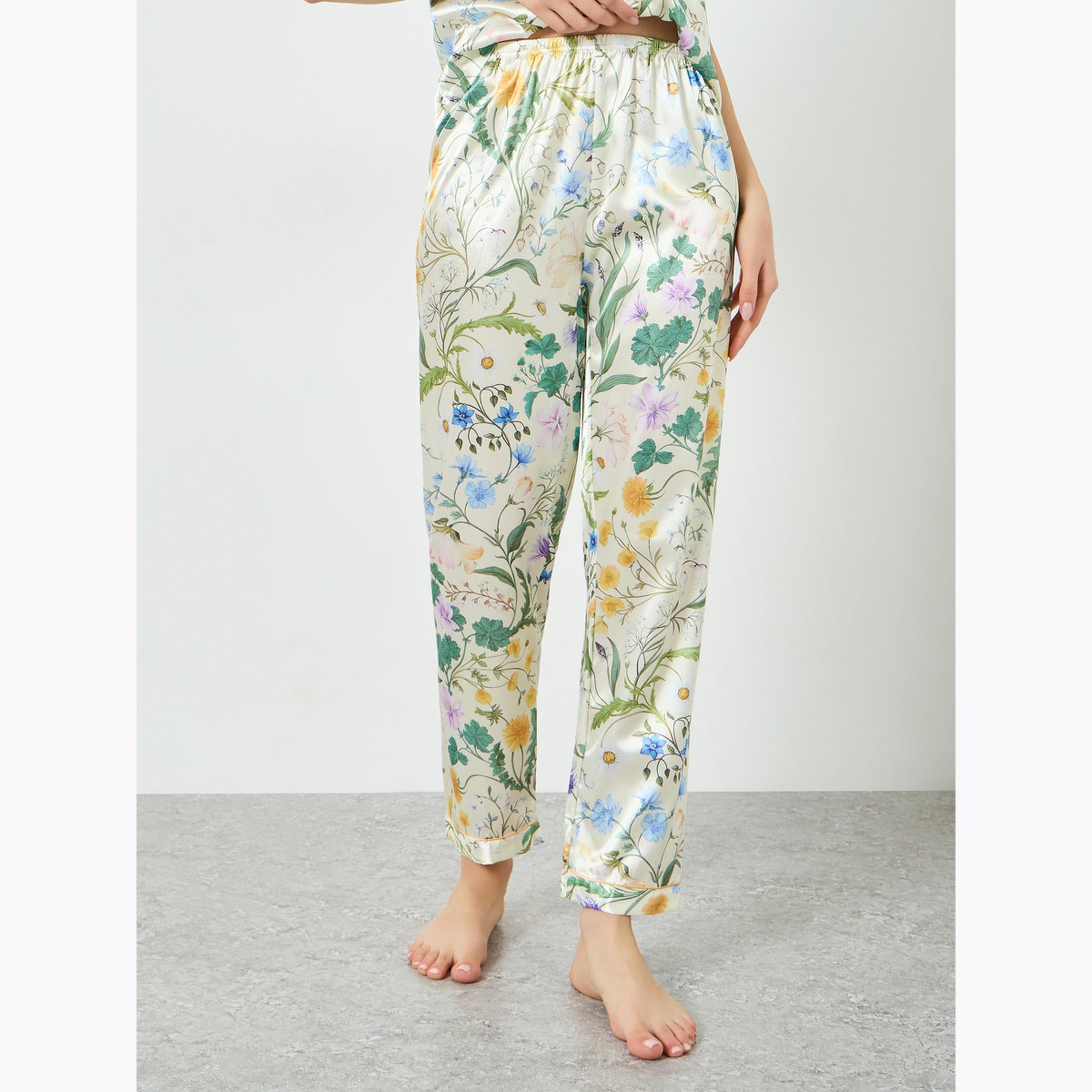 طقم بيجاما من بنطال وبلوزة ساتان بطبعة زهور وأكمام قصيرة-women-clothing-nightwear-pyjamas-longsets-image-4