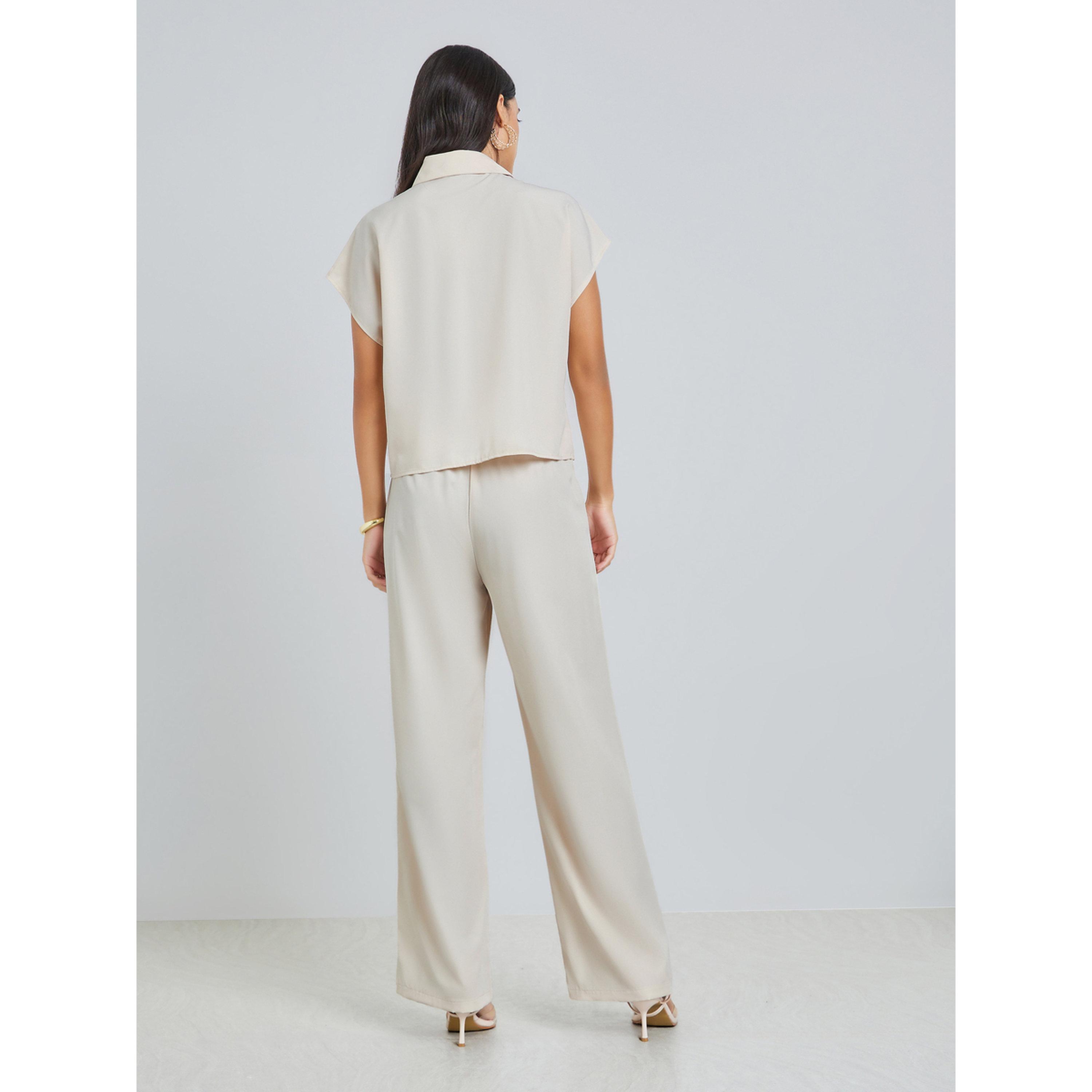 مجموعة من بنطال بأرجل واسعة وبلوزة بأكمام قصيرة-women-clothing-coordsets-image-4