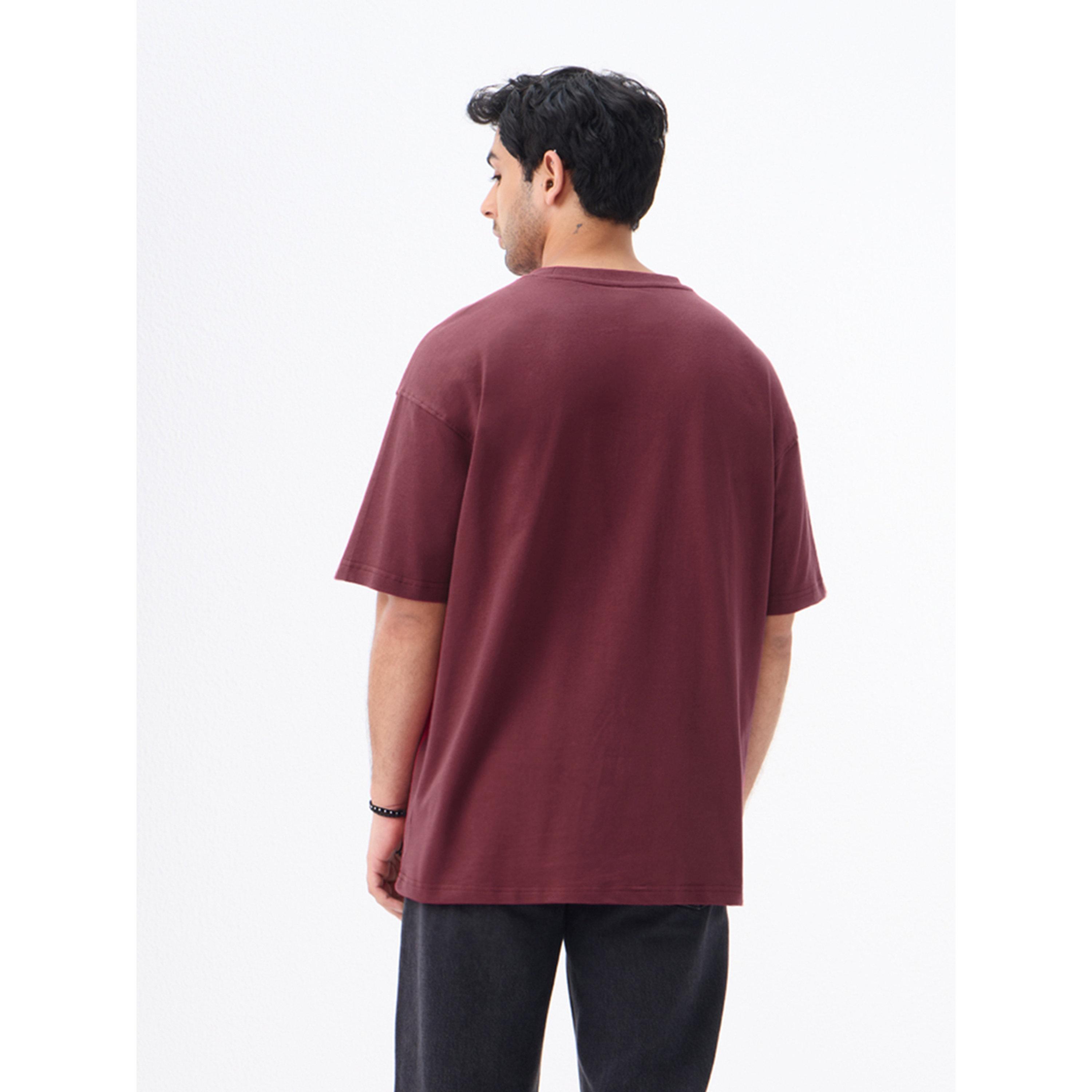 تيشيرت واسع بتفاصيل مُطرّزة-men-clothing-tshirtsandpolos-tshirts-image-4