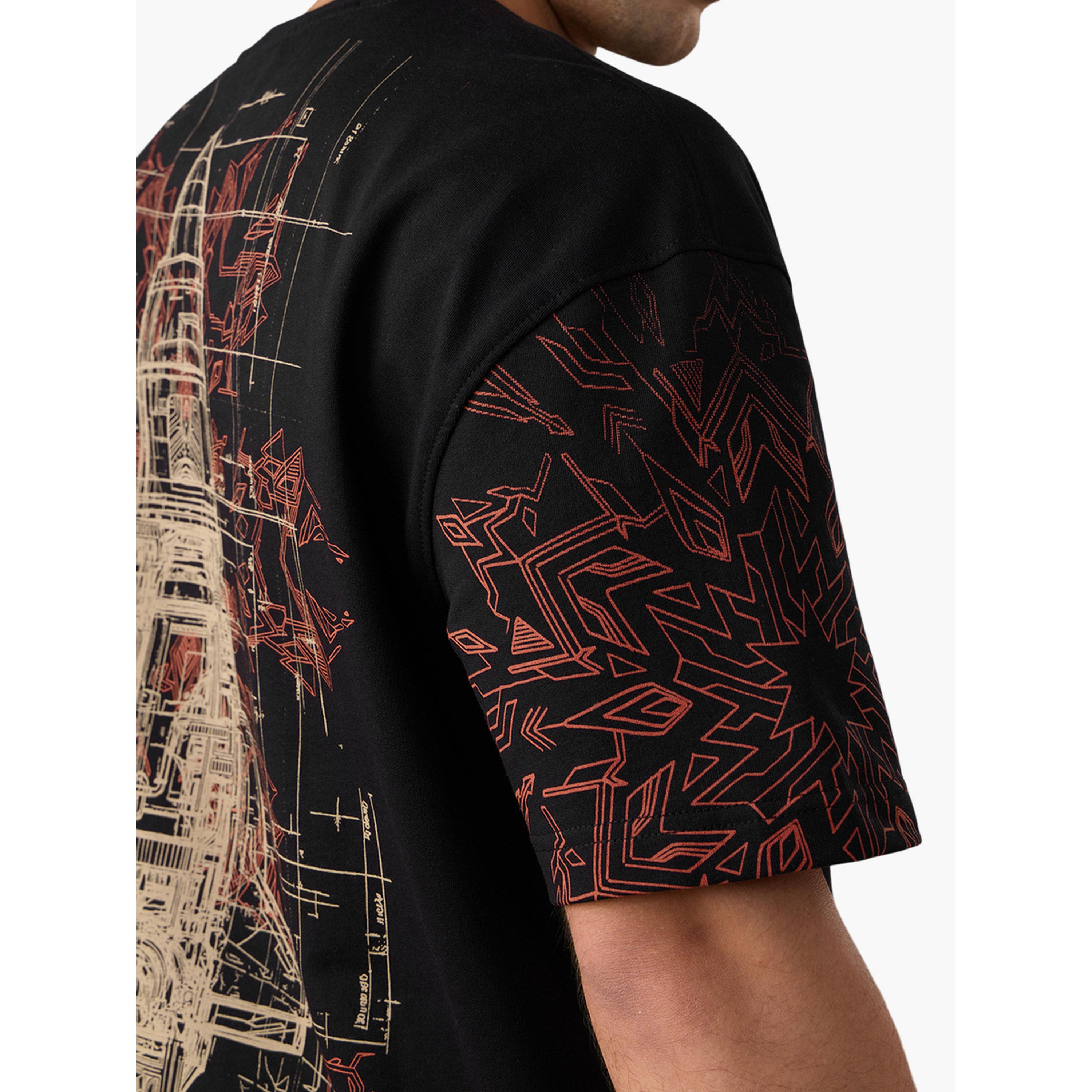 تيشيرت بقصة واسعة بطبعة جرافيك للرجال-men-clothing-tshirtsandpolos-tshirts-image-4