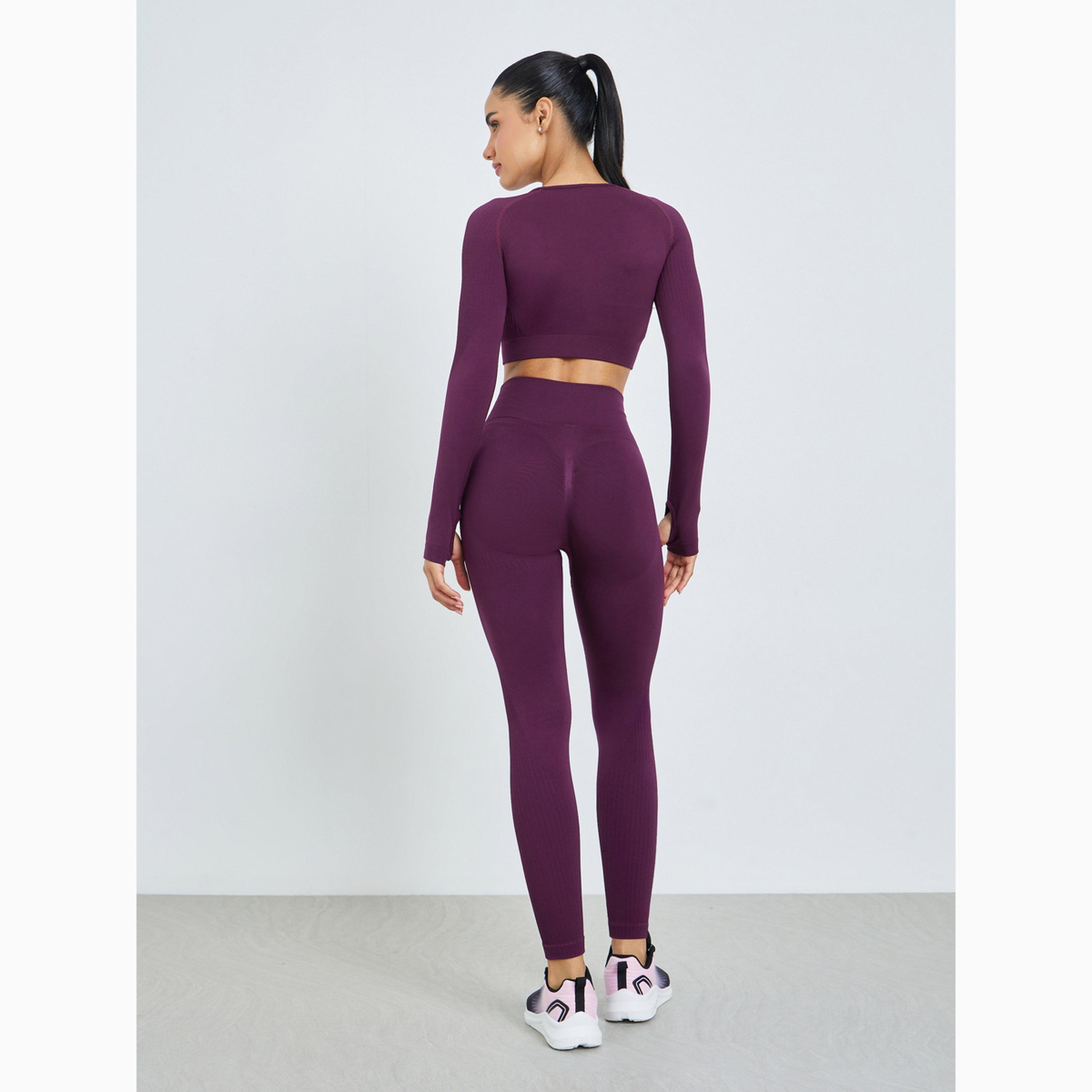 مجموعة من ليقنز وبلوزة قصيرة جاكار بتفاصيل فتحة إبهام-women-clothing-sportswearandactivewear-trackpantsandtracksuits-image-6