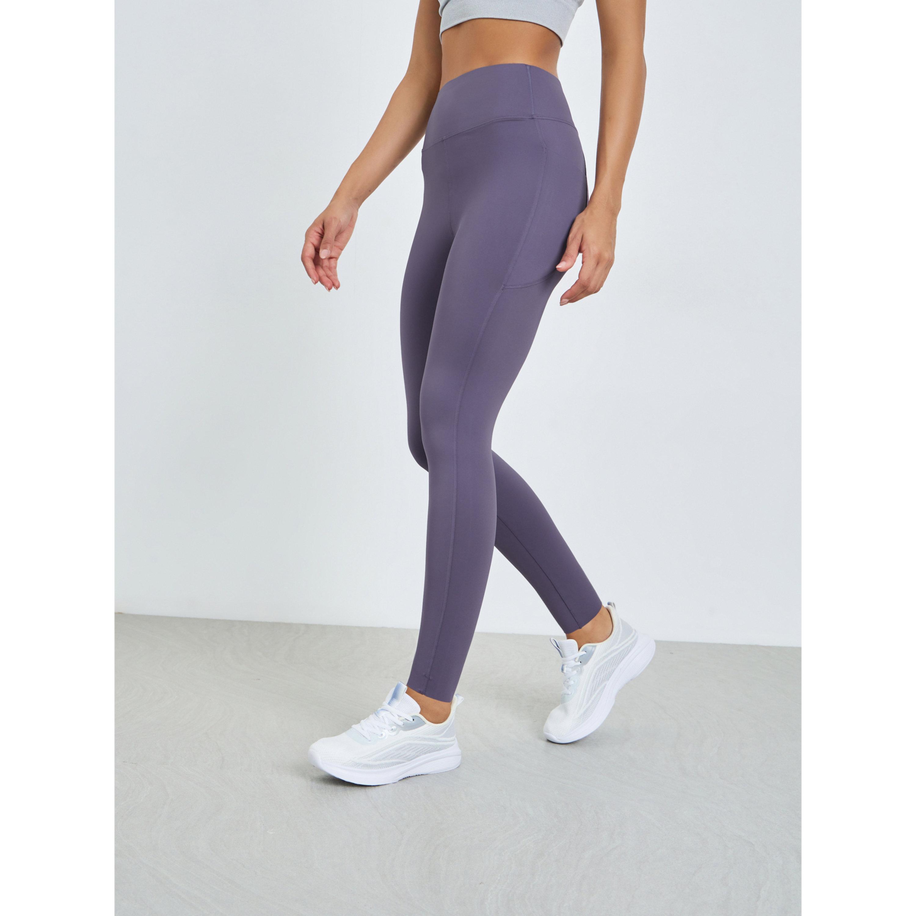 ليقنز بخصر عريض وجيوب جانبية-sports-women-clothing-joggersandtrackpants-image-1