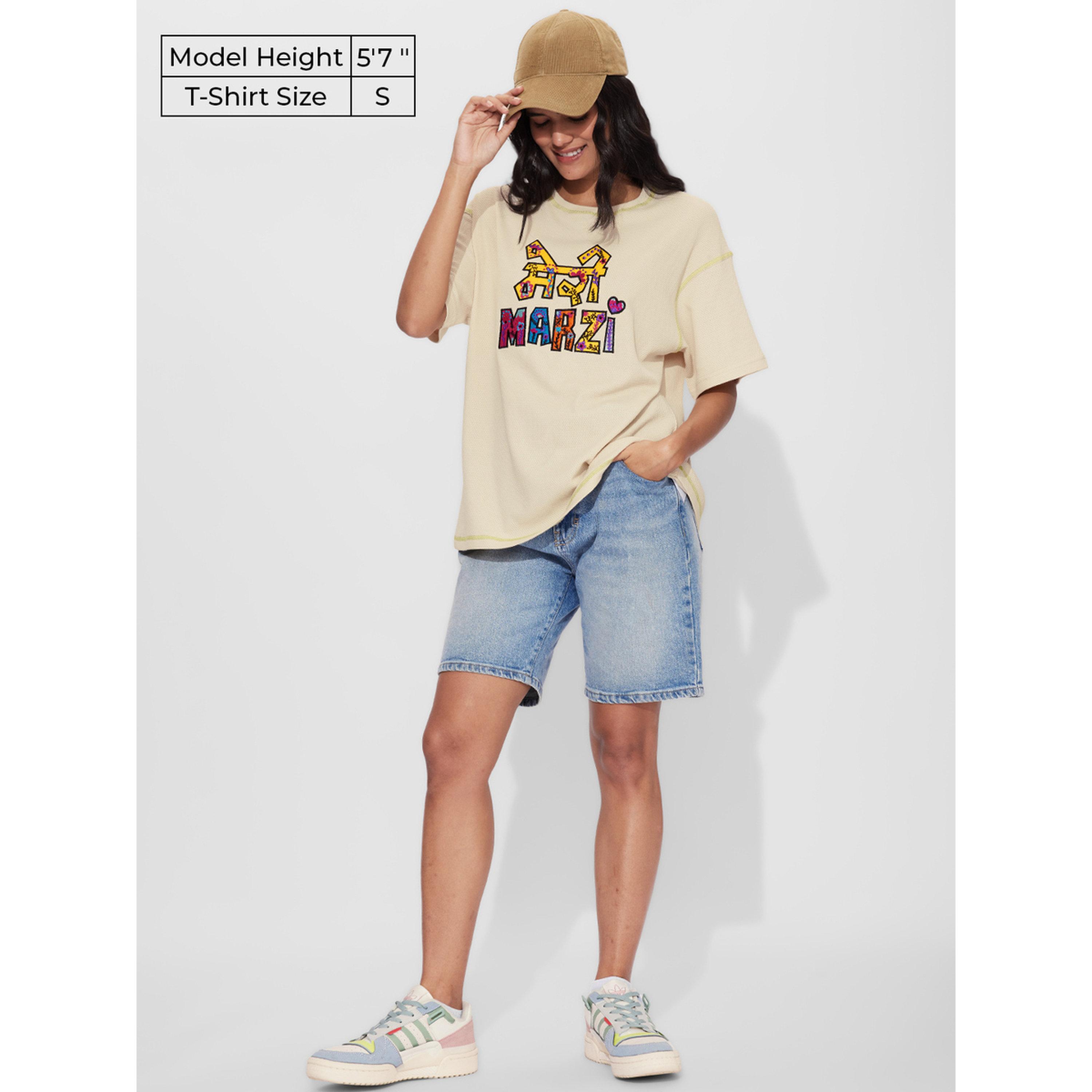 تيشيرت واسع بتفاصيل مُطرّزة-women-clothing-tshirts-image-2