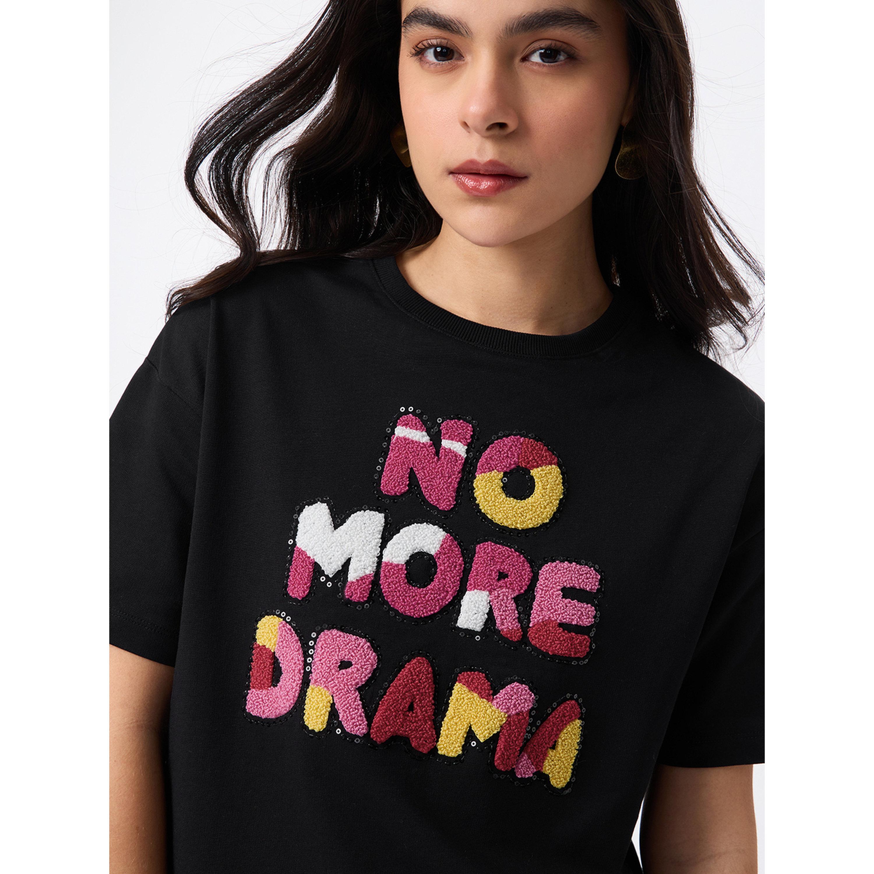 تيشيرت بطبعة شعار وقصة واسعة-women-clothing-tshirts-image-5