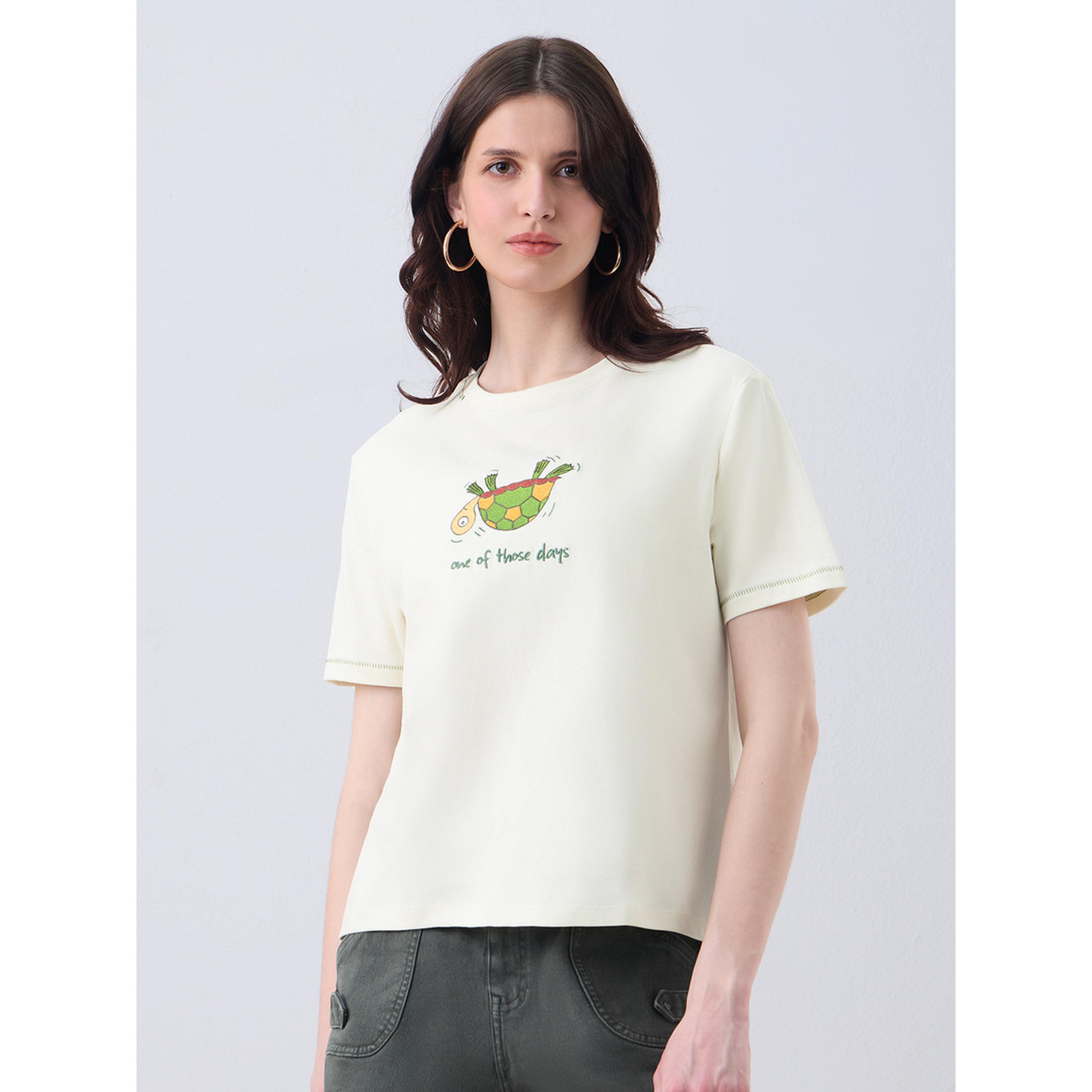 تيشيرت مطرز بنقشة سلحفاة-women-clothing-tshirts-image-1