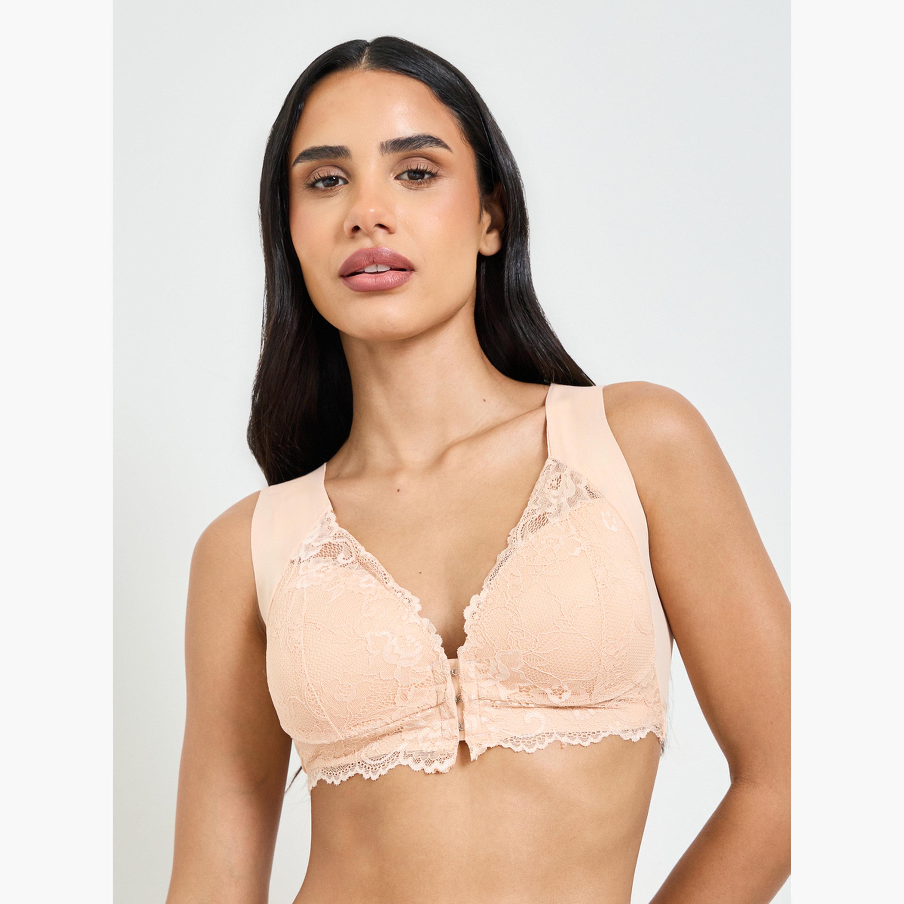 طقم من كلوت ميدي وصدرية مبطنة بدون أسلاك بتفاصيل دانتيل-women-clothing-lingerie-lingeriesets-image-2