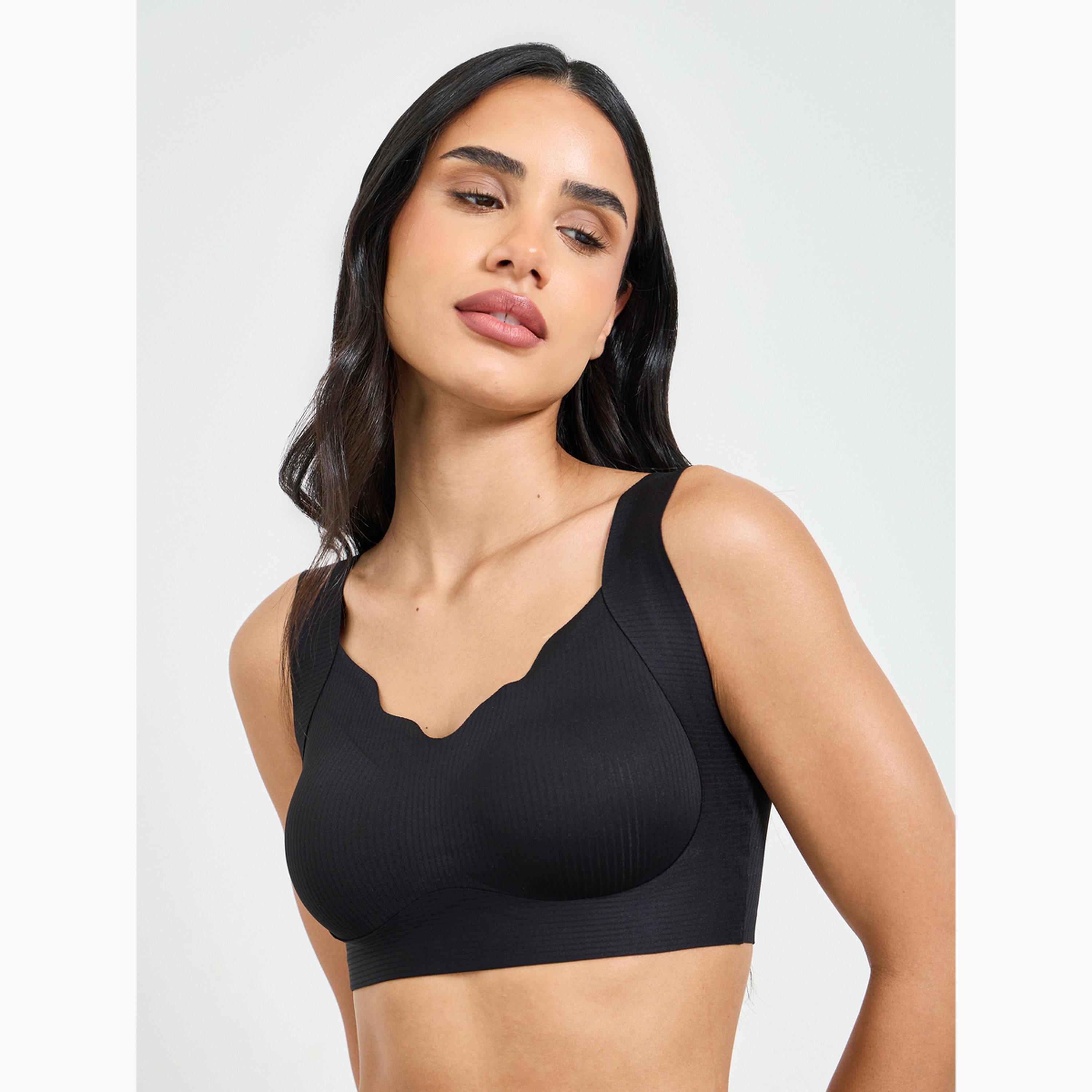طقم للانجري من كلوت وصدرية تيشيرت سادة مبطنة بدون أسلاك-women-clothing-lingerie-lingeriesets-image-2