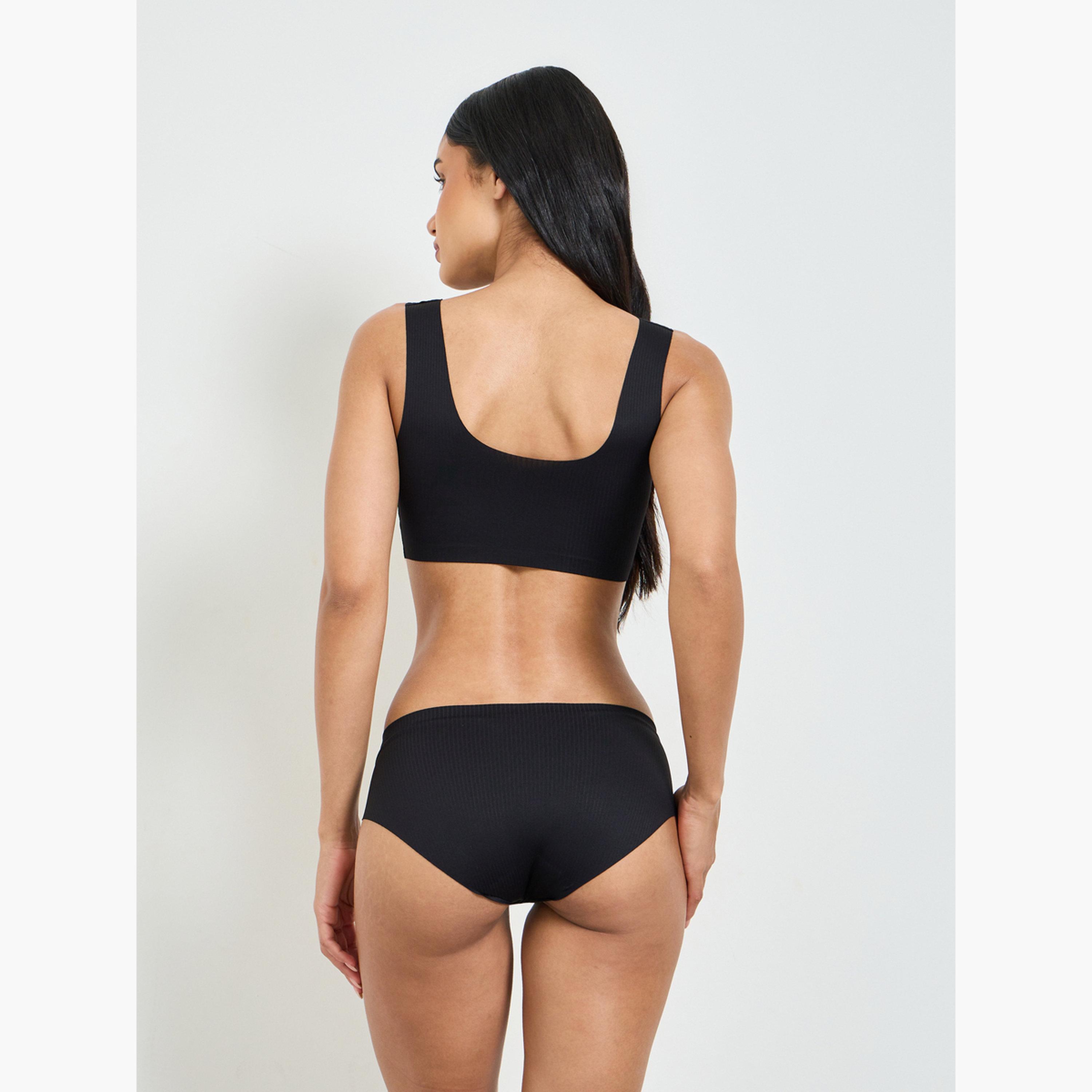 طقم للانجري من كلوت وصدرية تيشيرت سادة مبطنة بدون أسلاك-women-clothing-lingerie-lingeriesets-image-3