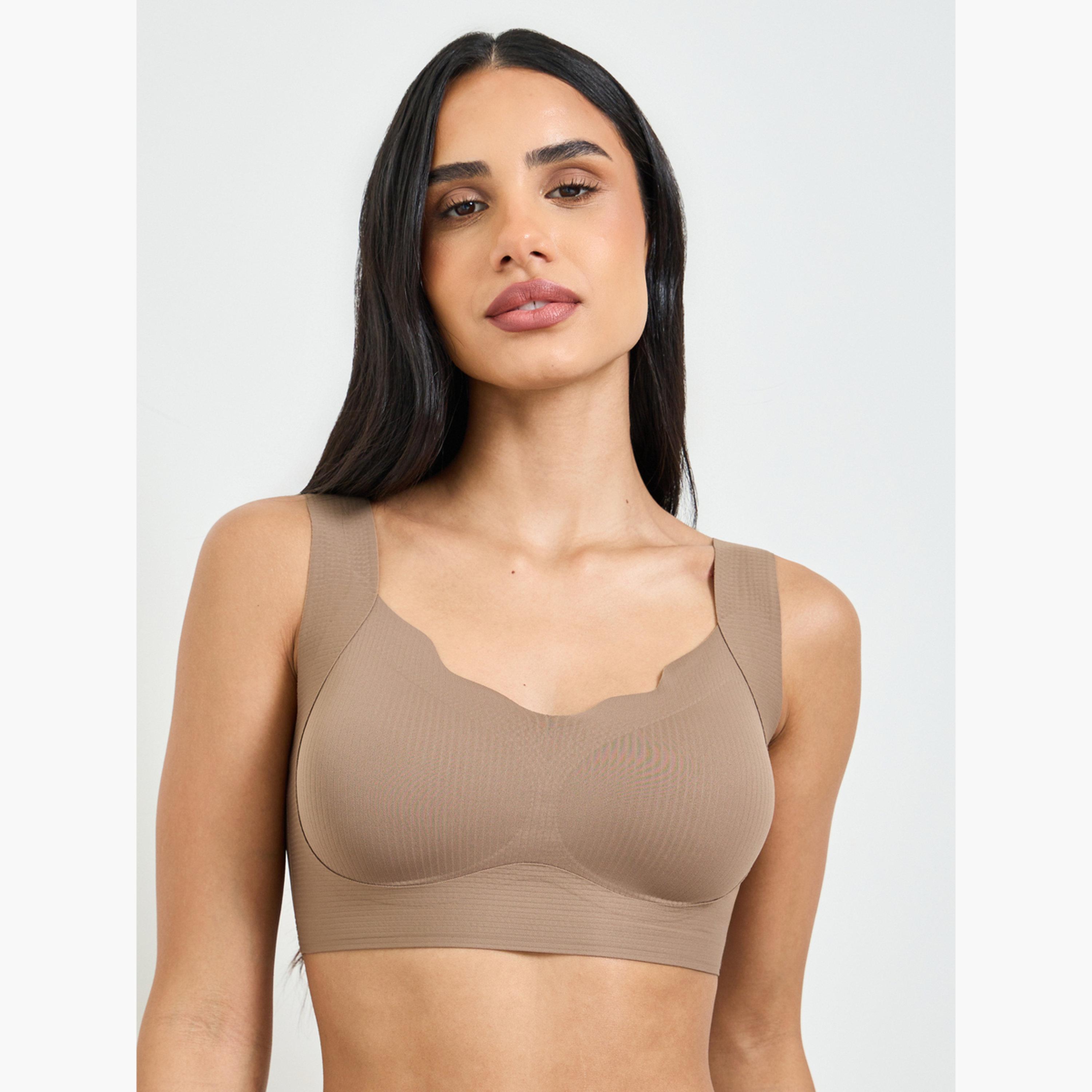 طقم للانجري من كلوت وصدرية تيشيرت سادة مبطنة بدون أسلاك-women-clothing-lingerie-lingeriesets-image-2