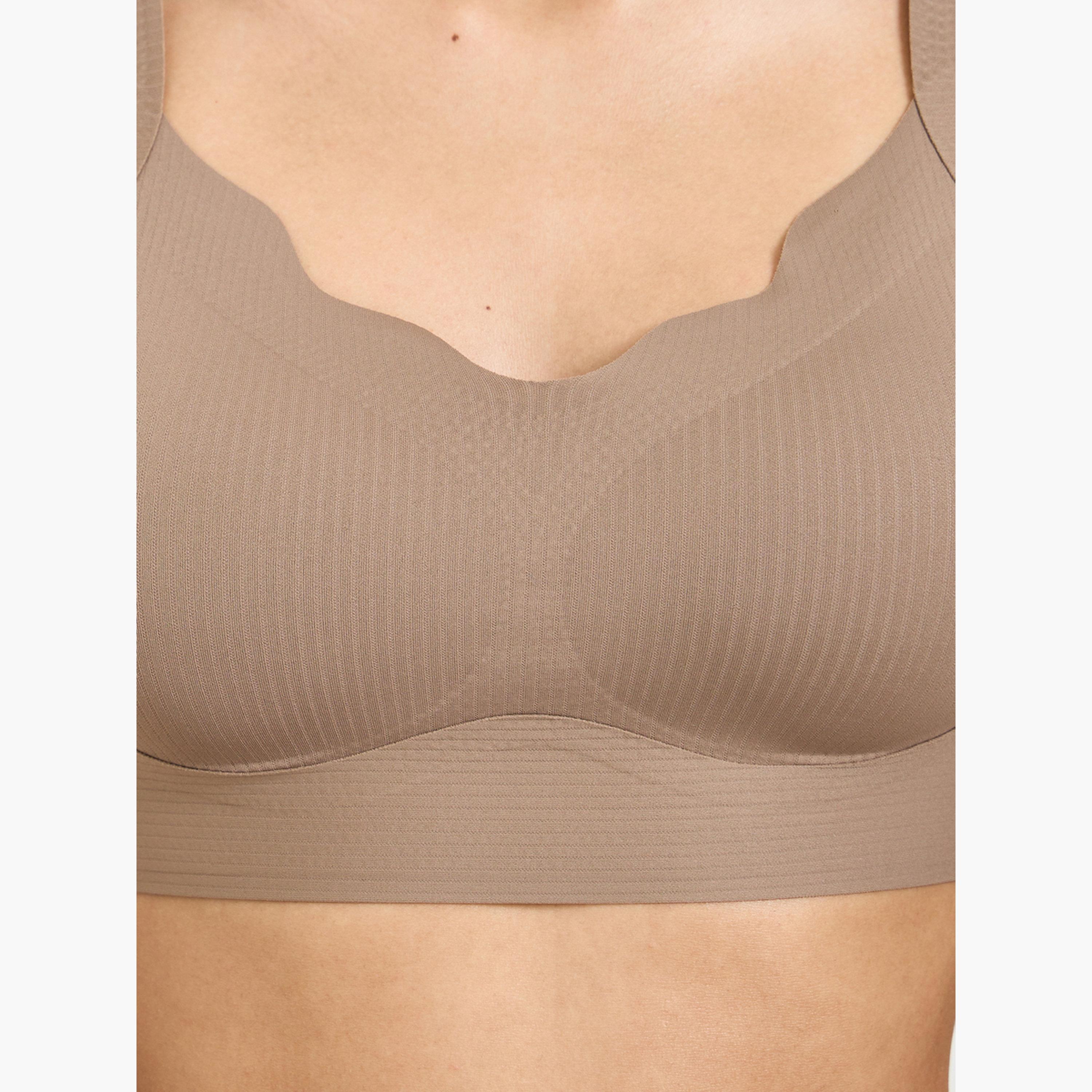 طقم للانجري من كلوت وصدرية تيشيرت سادة مبطنة بدون أسلاك-women-clothing-lingerie-lingeriesets-image-5