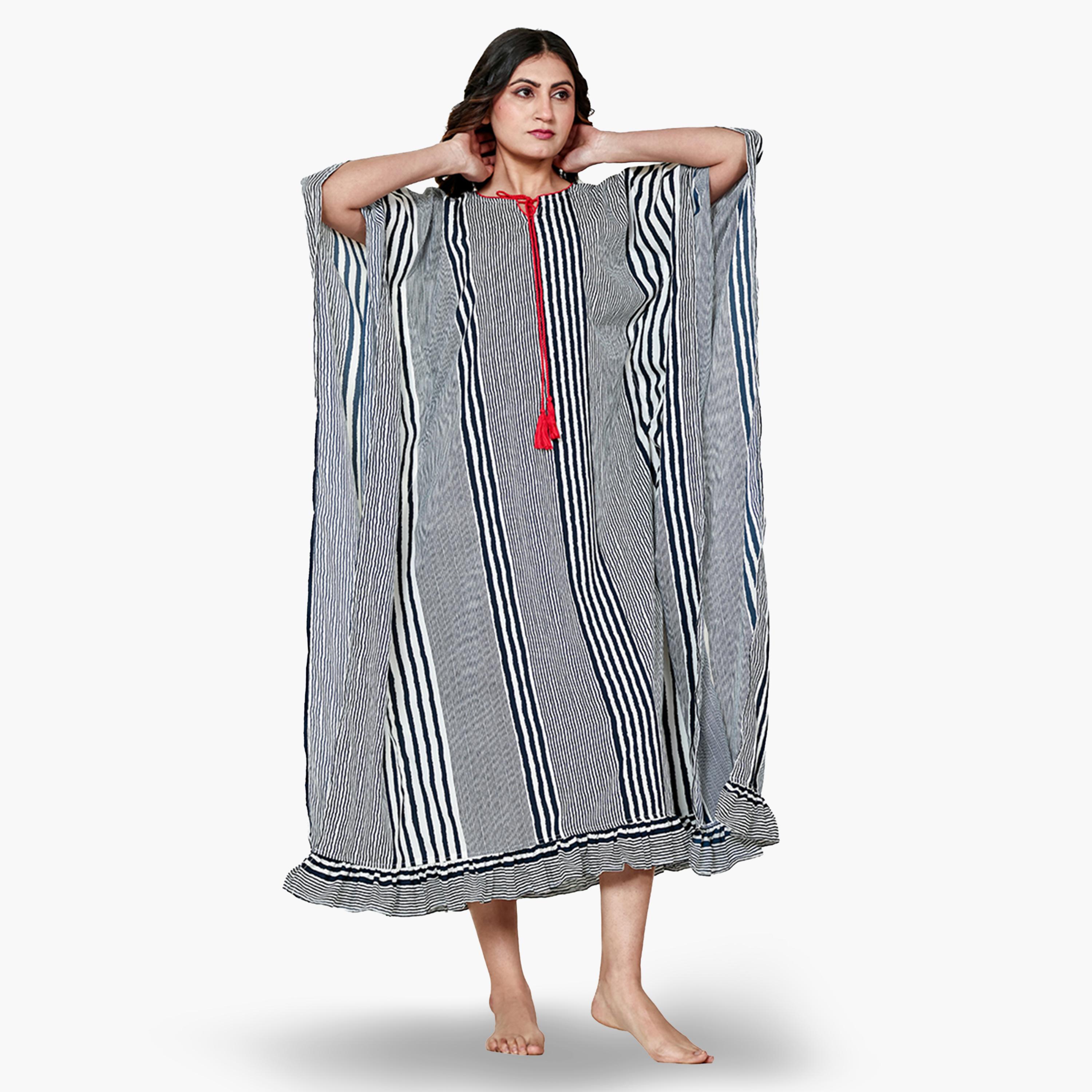 قميص نوم قفطان بأكمام 3/4 وتفاصيل مخططة-women-clothing-nightwear-nighties-image-1