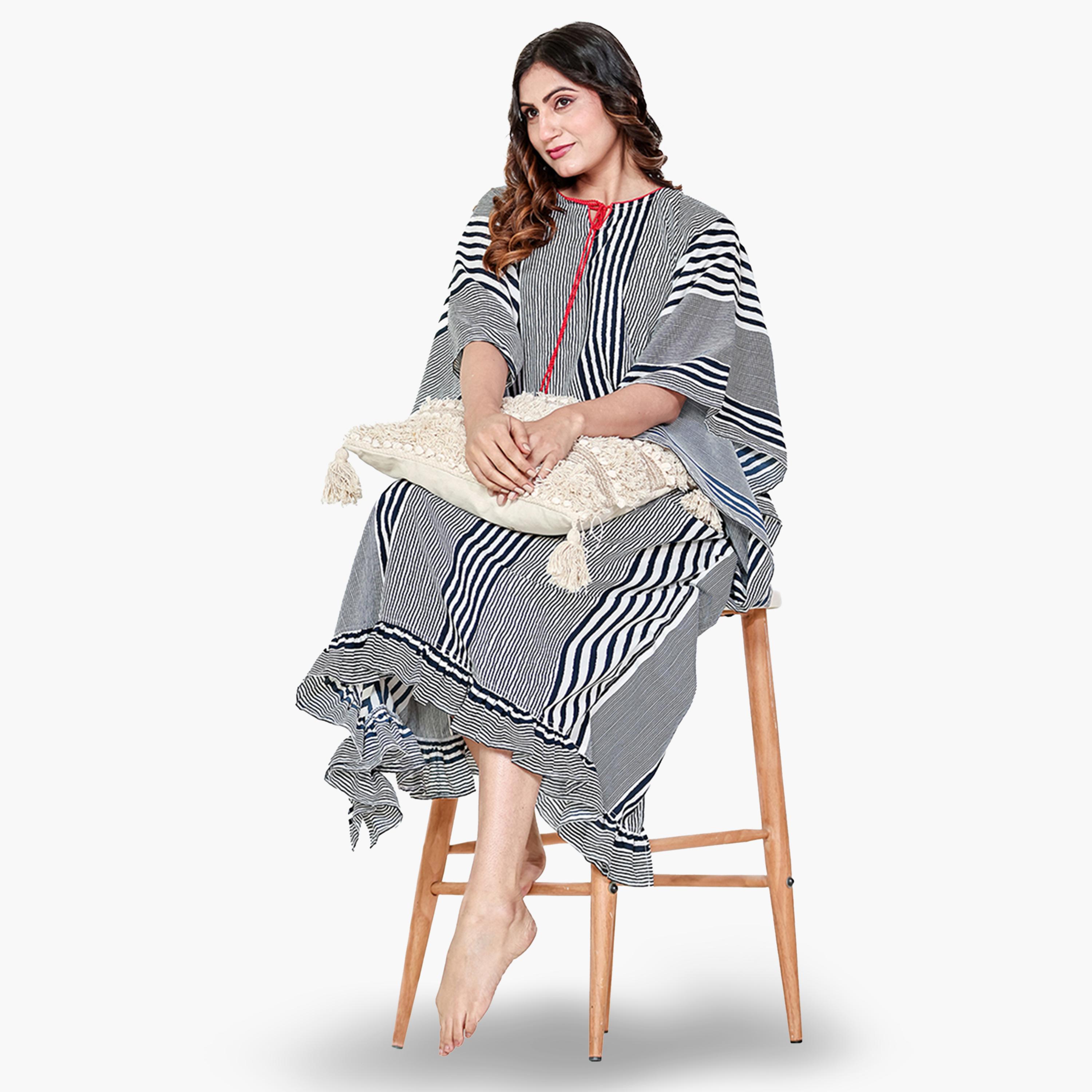 قميص نوم قفطان بأكمام 3/4 وتفاصيل مخططة-women-clothing-nightwear-nighties-image-2