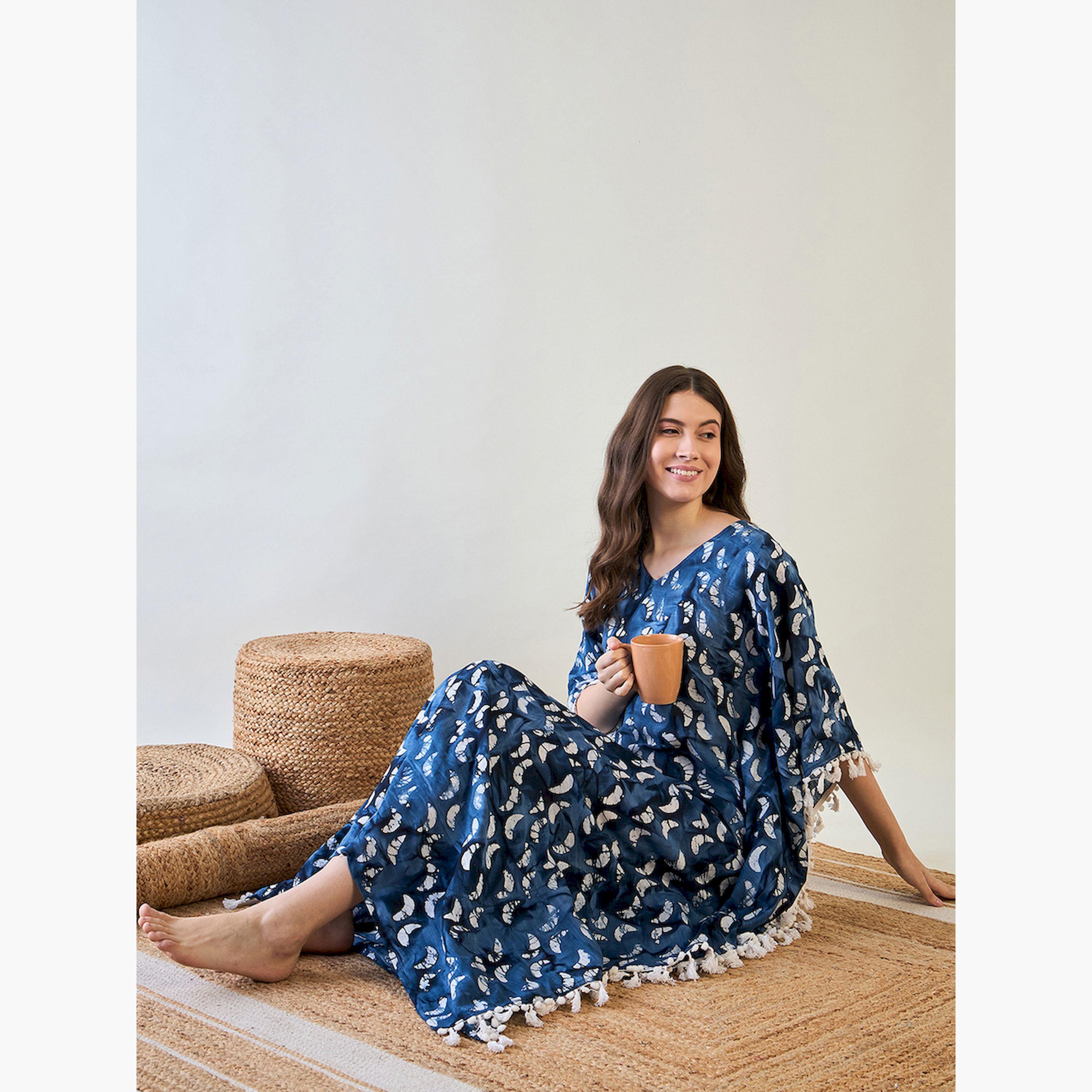 The Kaftan Company X Styli Blue Batik Cotton Kaftan with White Tassel Trim-women-clothing-nightwear-nighties-image-2