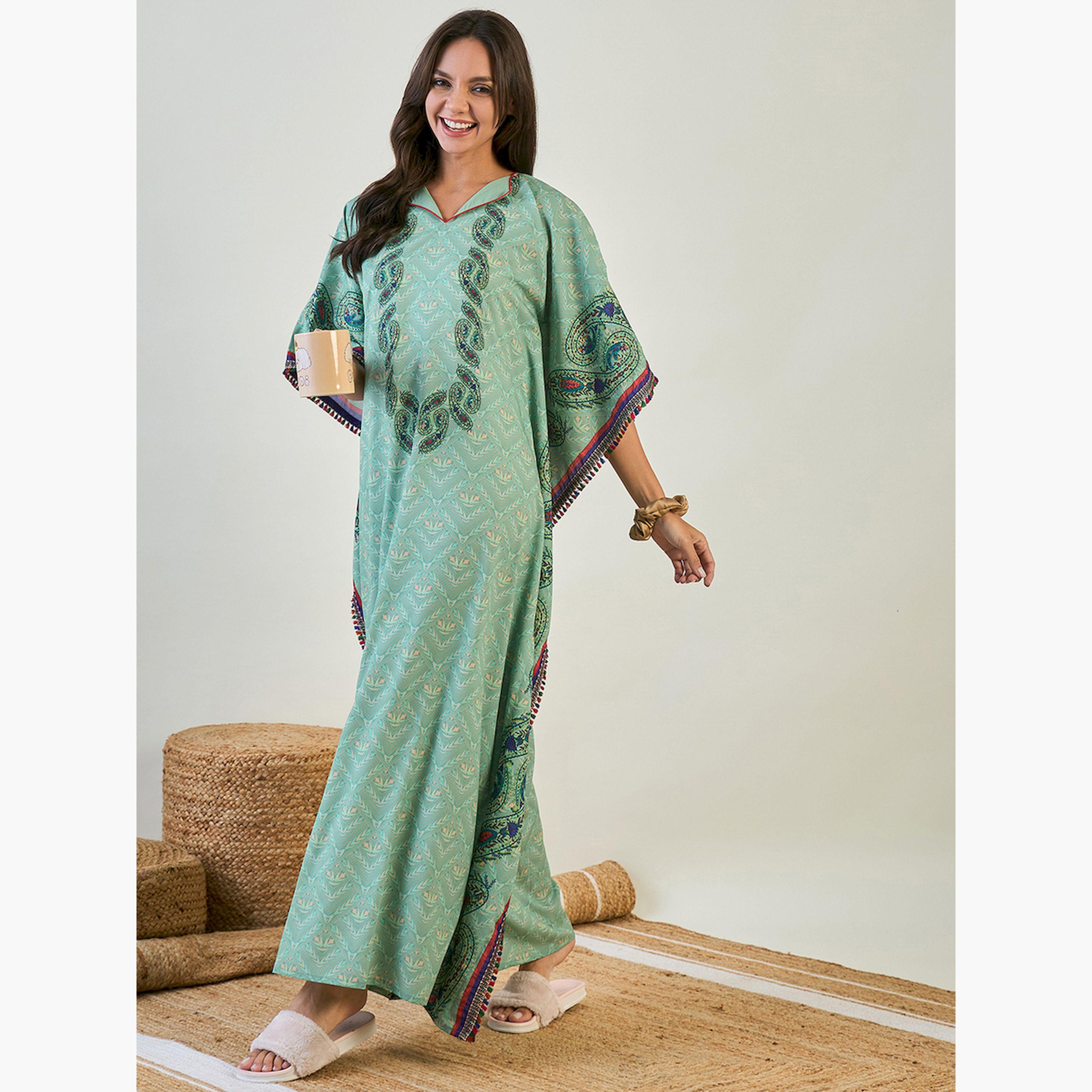 قميص نوم قفطان أخضر بنقشة البايزلي وأكمام 3/4-women-clothing-nightwear-nighties-image-2