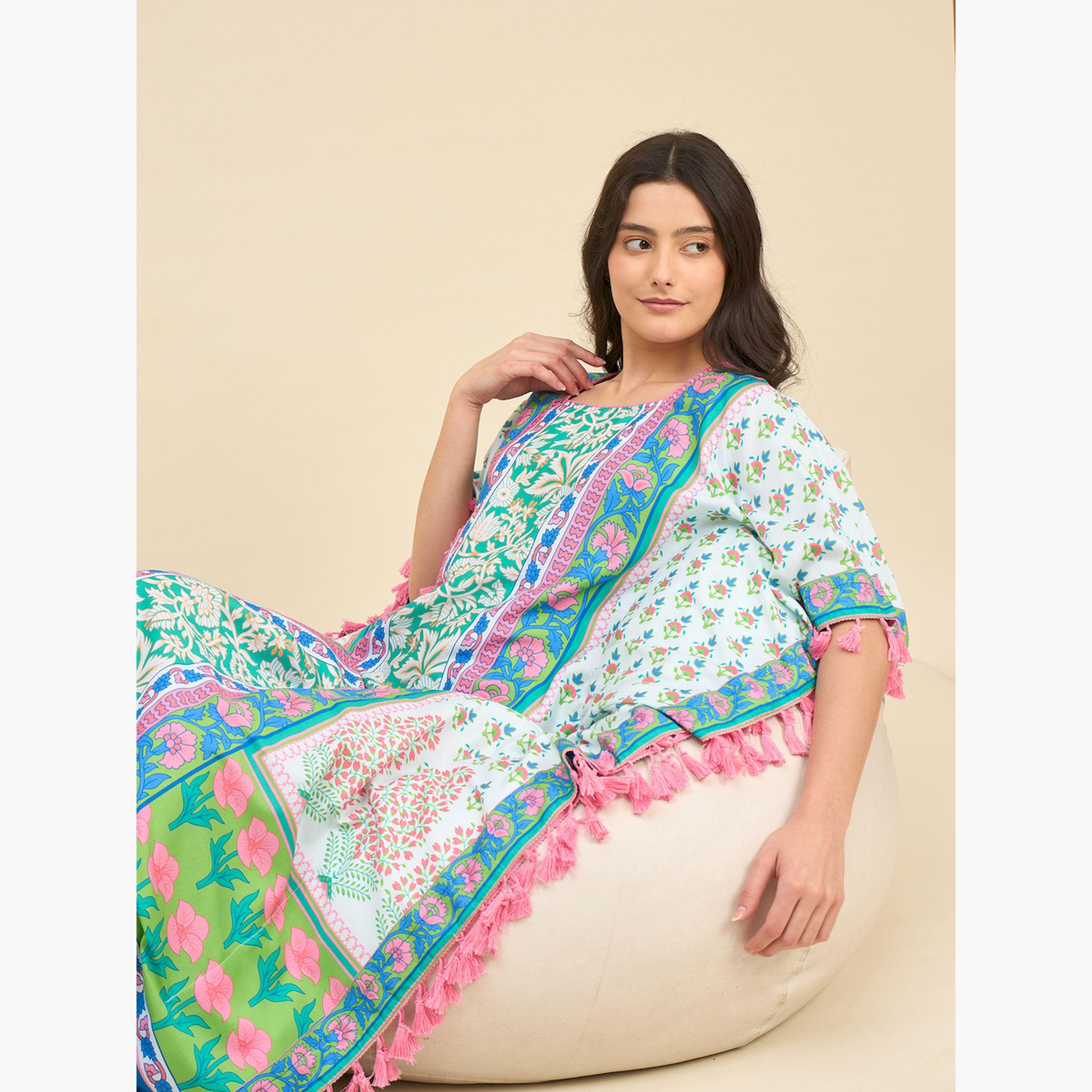 قميص نوم قفطان متعدد الألوان بنقشة الزهور وشرابات-women-clothing-nightwear-nighties-image-2