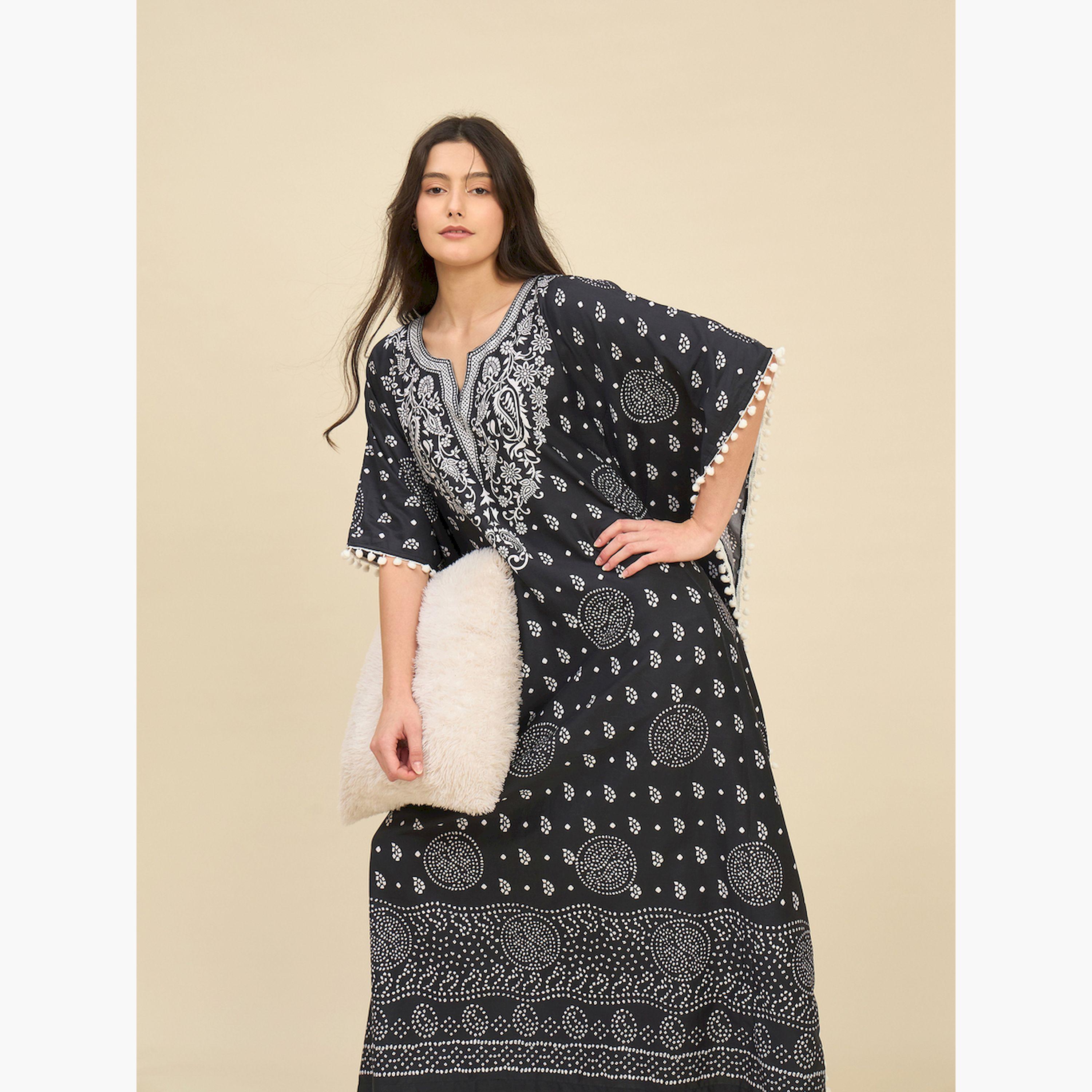 قميص نوم قفطان باللونين الأسود والأبيض-women-clothing-nightwear-nighties-image-2