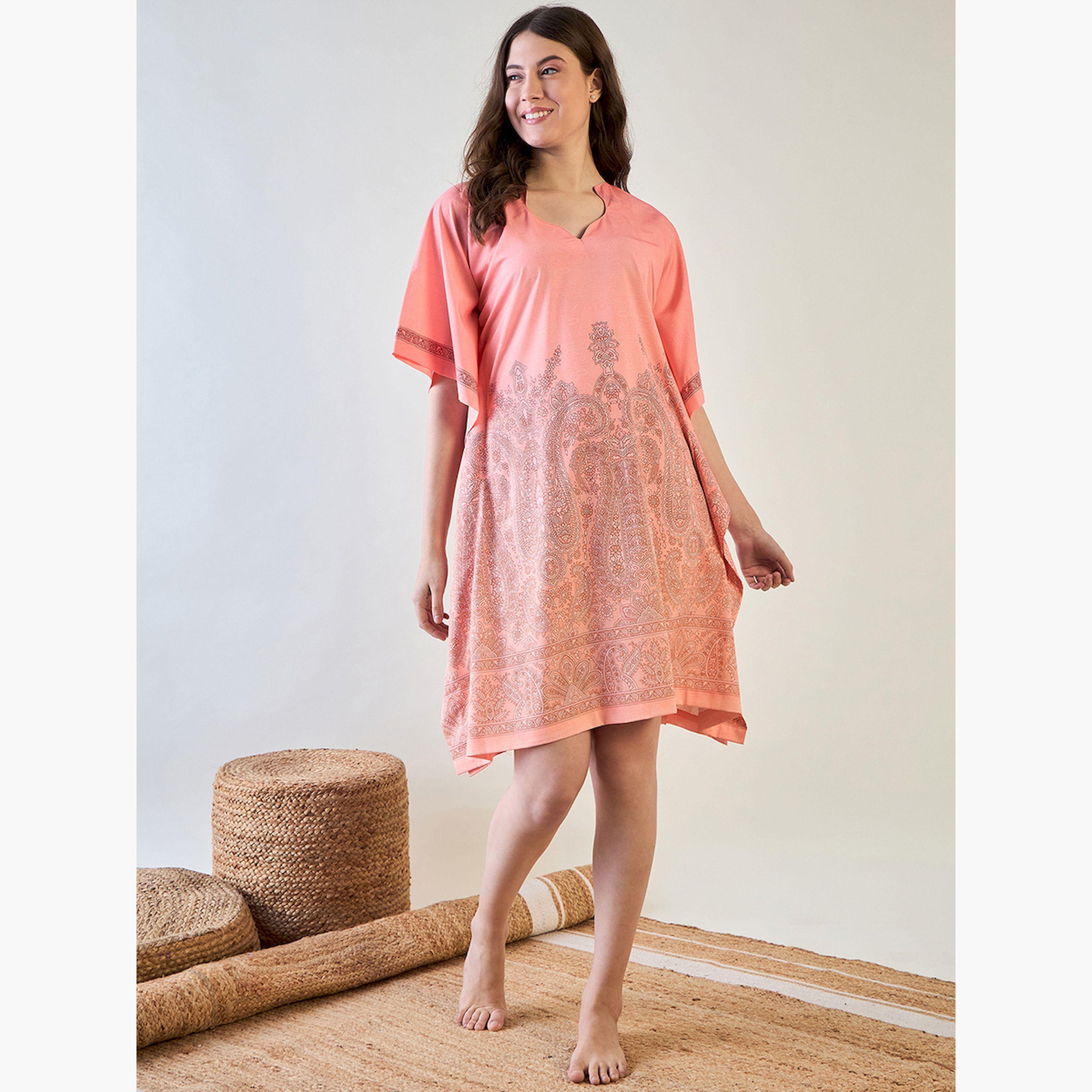 قميص نوم قفطان ميني خوخي بنقشة البايزلي-women-clothing-nightwear-nighties-image-1