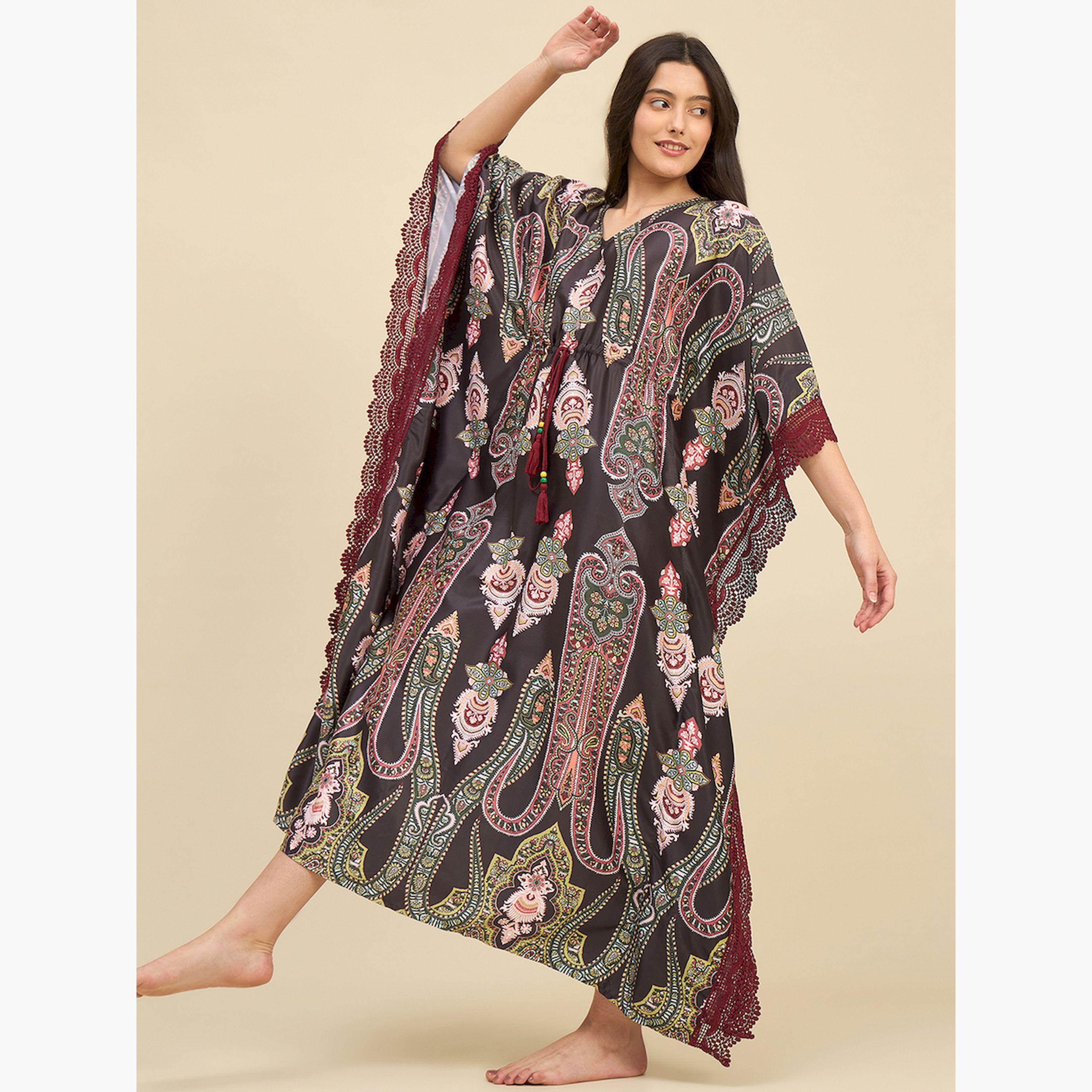 قميص نوم قفطان ساتان أسود بنقشة البايزلي-women-clothing-nightwear-nighties-image-2