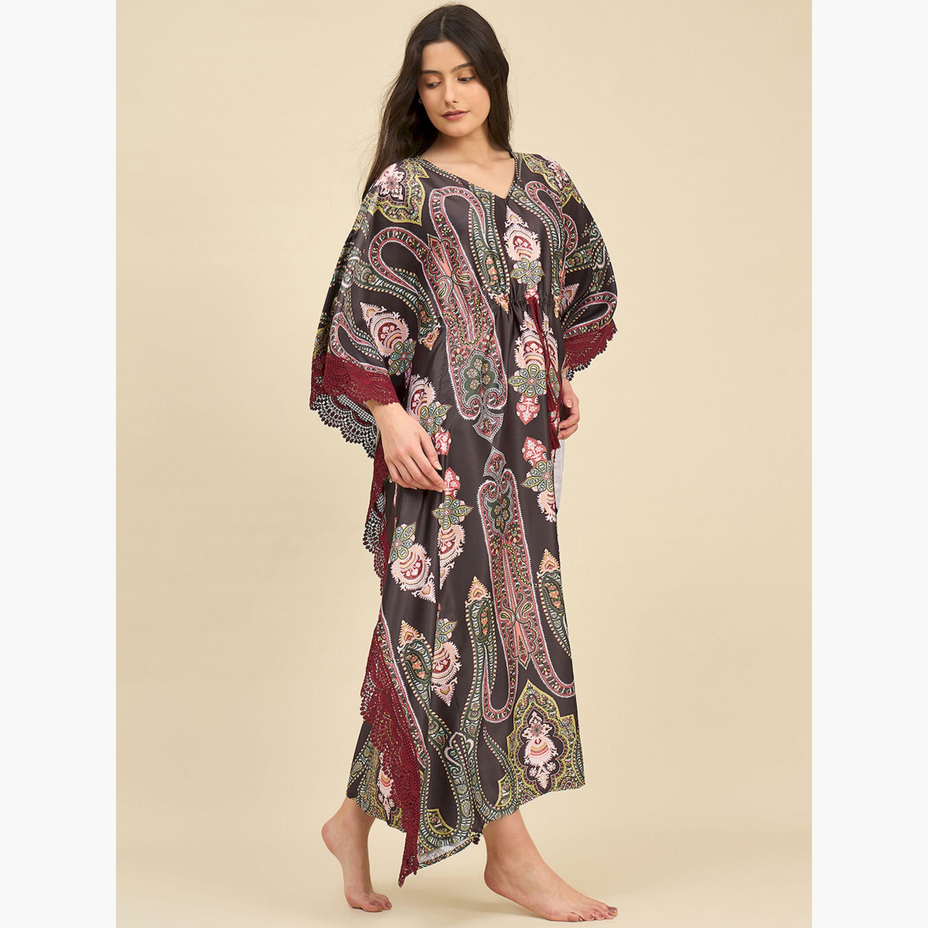 قميص نوم قفطان ساتان أسود بنقشة البايزلي-women-clothing-nightwear-nighties-image-3