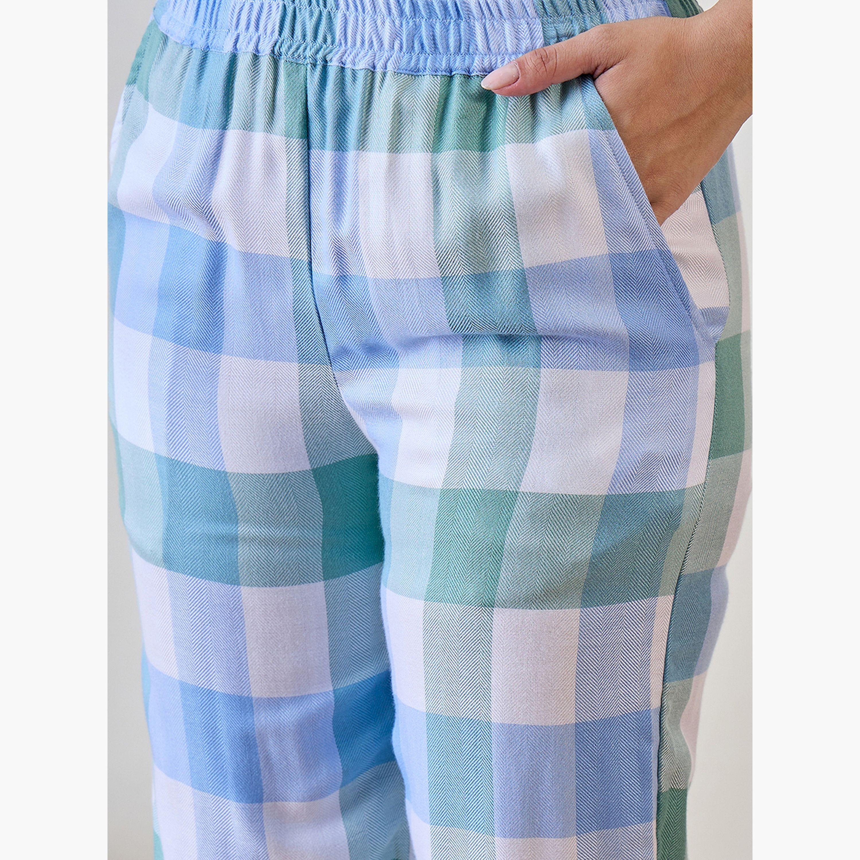 طقم بيجاما من بنطال وبلوزة بطبعة كاروهات وكشكش-women-clothing-nightwear-pyjamas-longsets-image-4