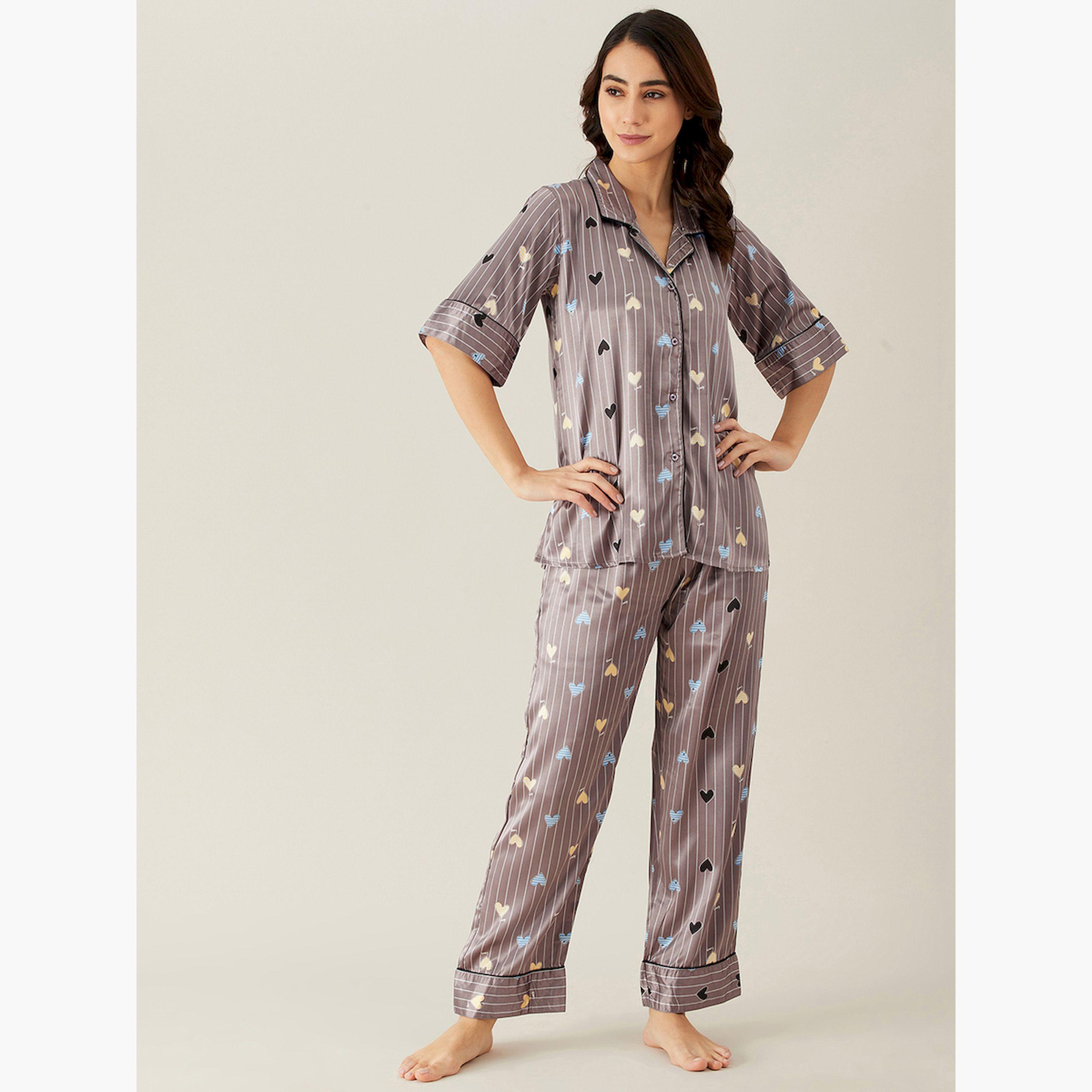 طقم بيجاما من بنطال وبلوزة ساتان بطبعة قلب-women-clothing-nightwear-pyjamas-longsets-image-2