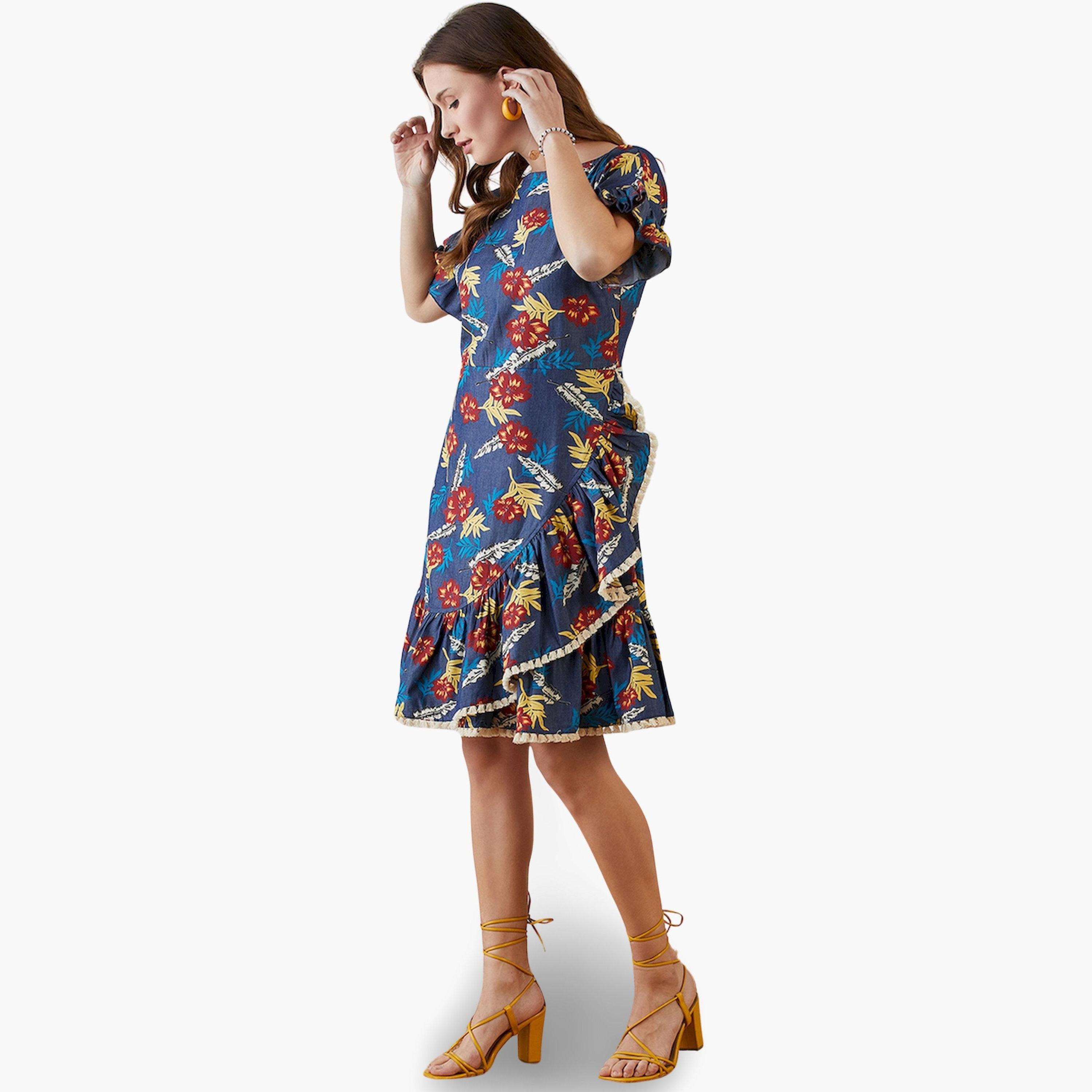 فستان كحلي بنقشة الزهور بحافة واسعة وطول الركبة-women-clothing-jumpsuits-image-2