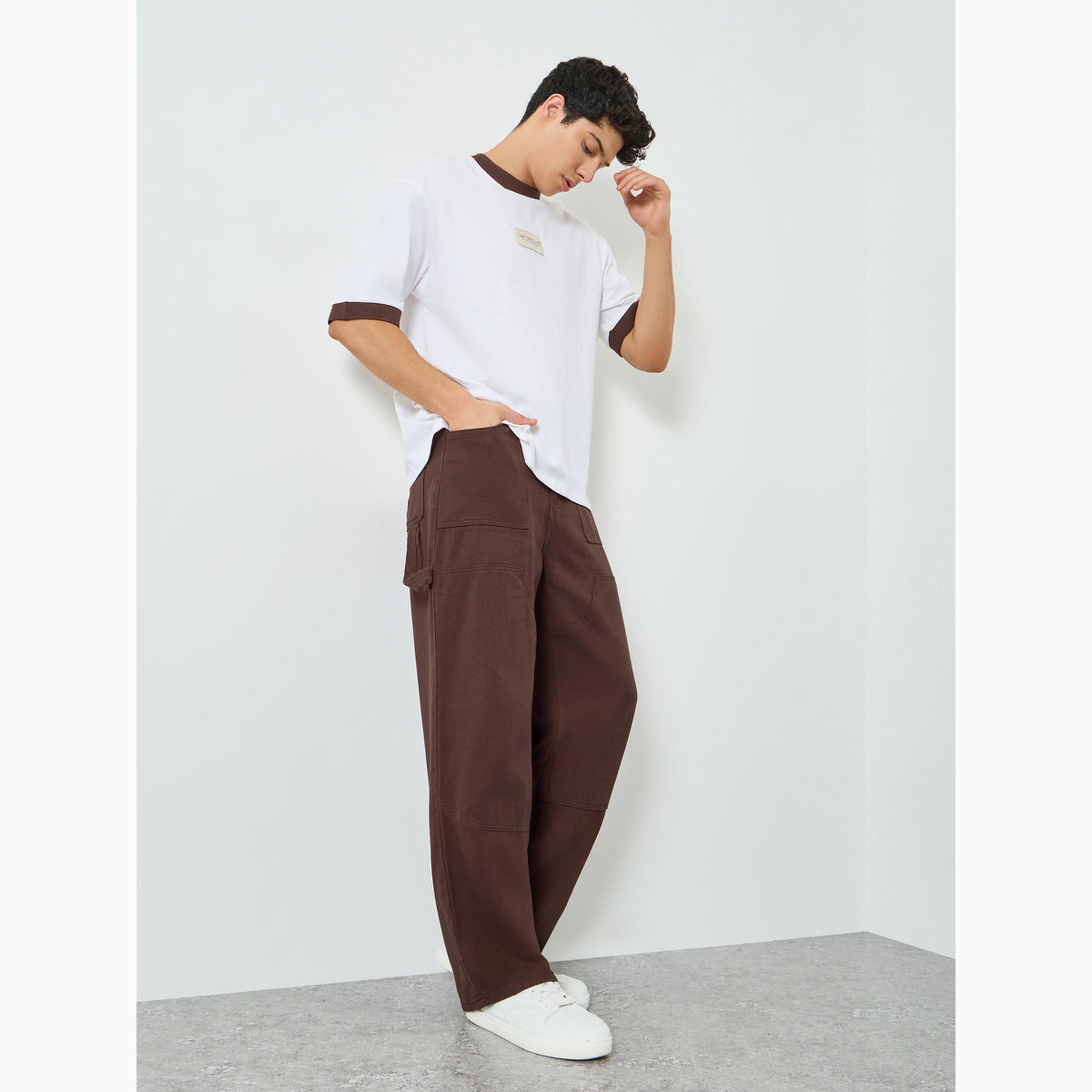 جينز قصة مستقيمة وتفاصيل مطرزة لون بني للرجال-men-clothing-bottoms-jeans-image-2
