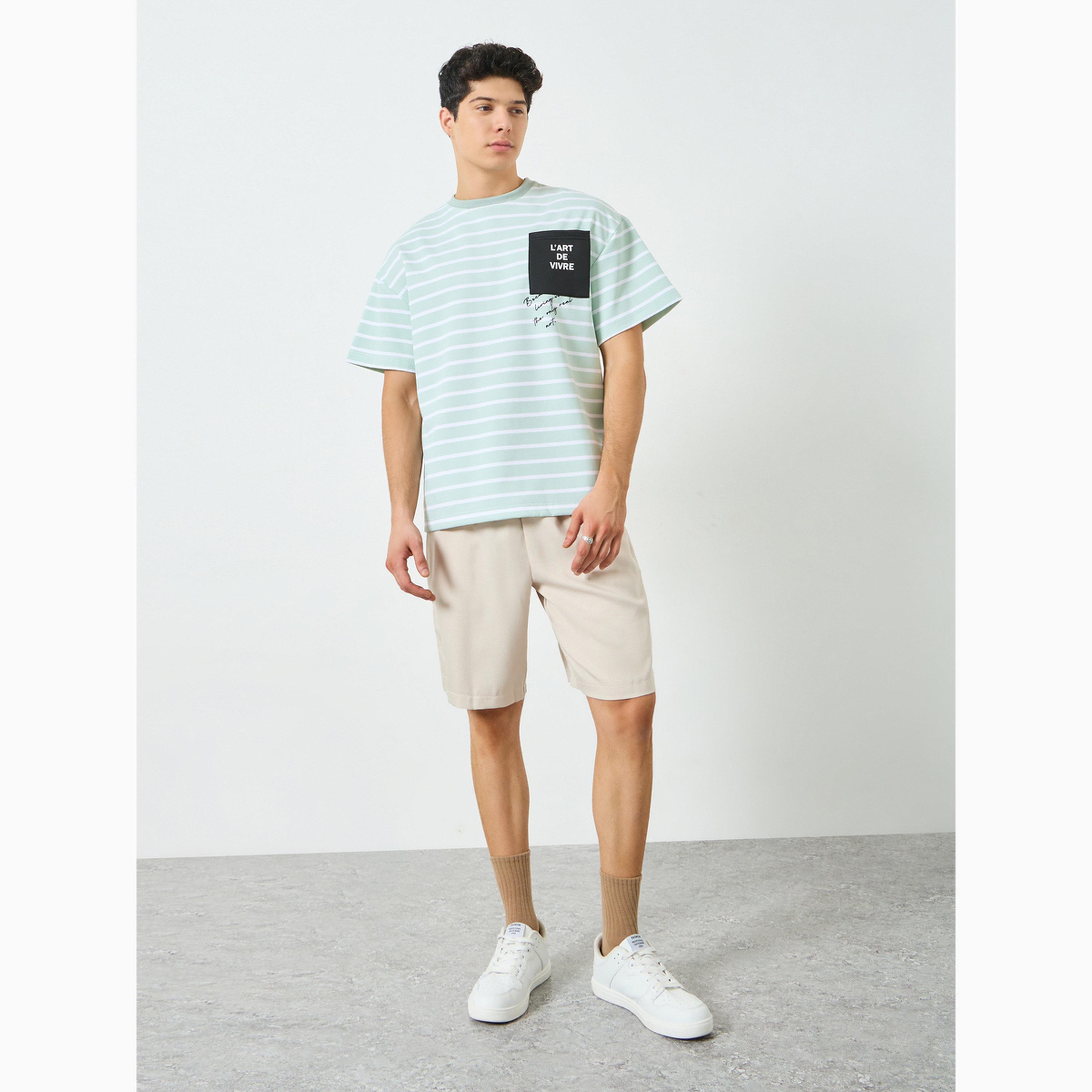 تيشيرت كبير الحجم ومخطط للرجال-men-clothing-tshirtsandpolos-tshirts-image-2