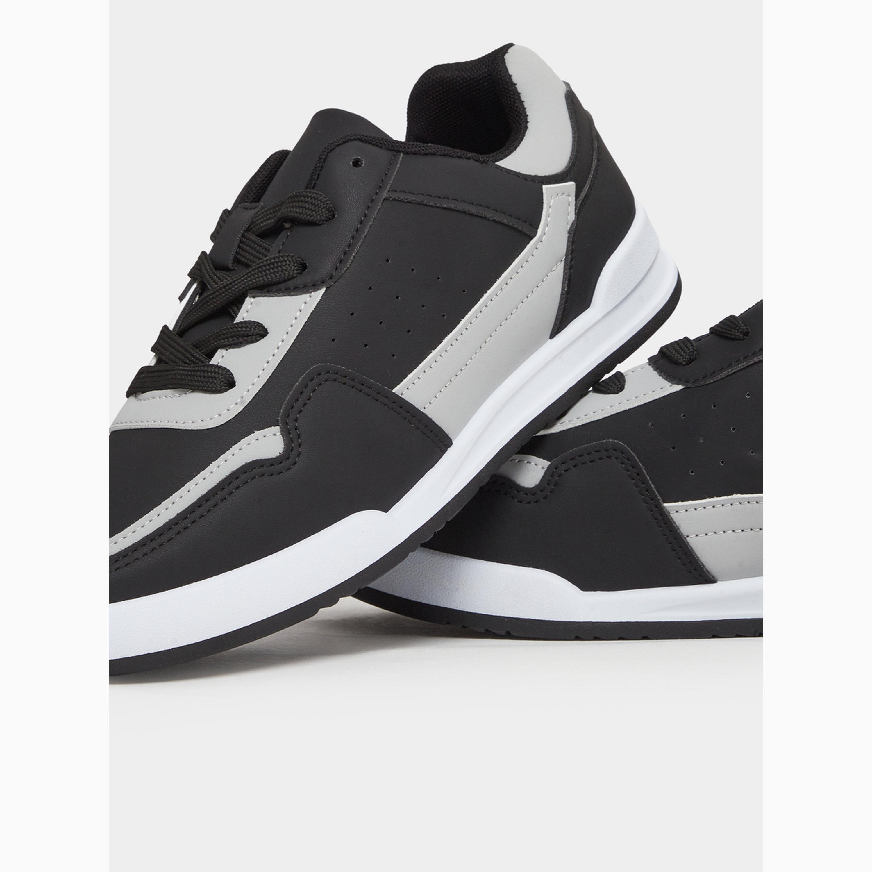 حذاء سنيكرز بأربطة بنمط كتل الالوان-men-shoes-sneakers-image-4