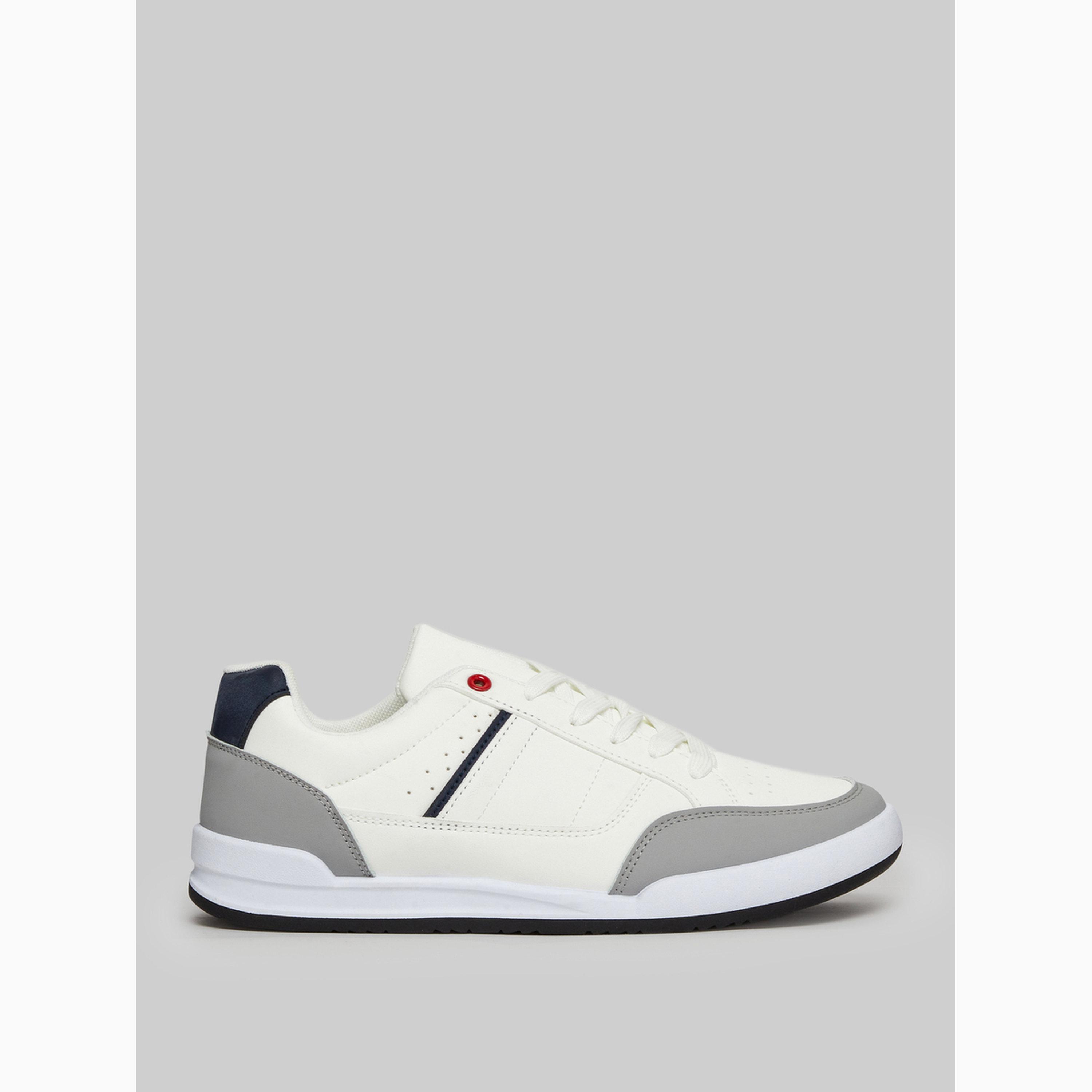 حذاء سنيكرز بتفاصيل متباينة-men-shoes-sneakers-image-2