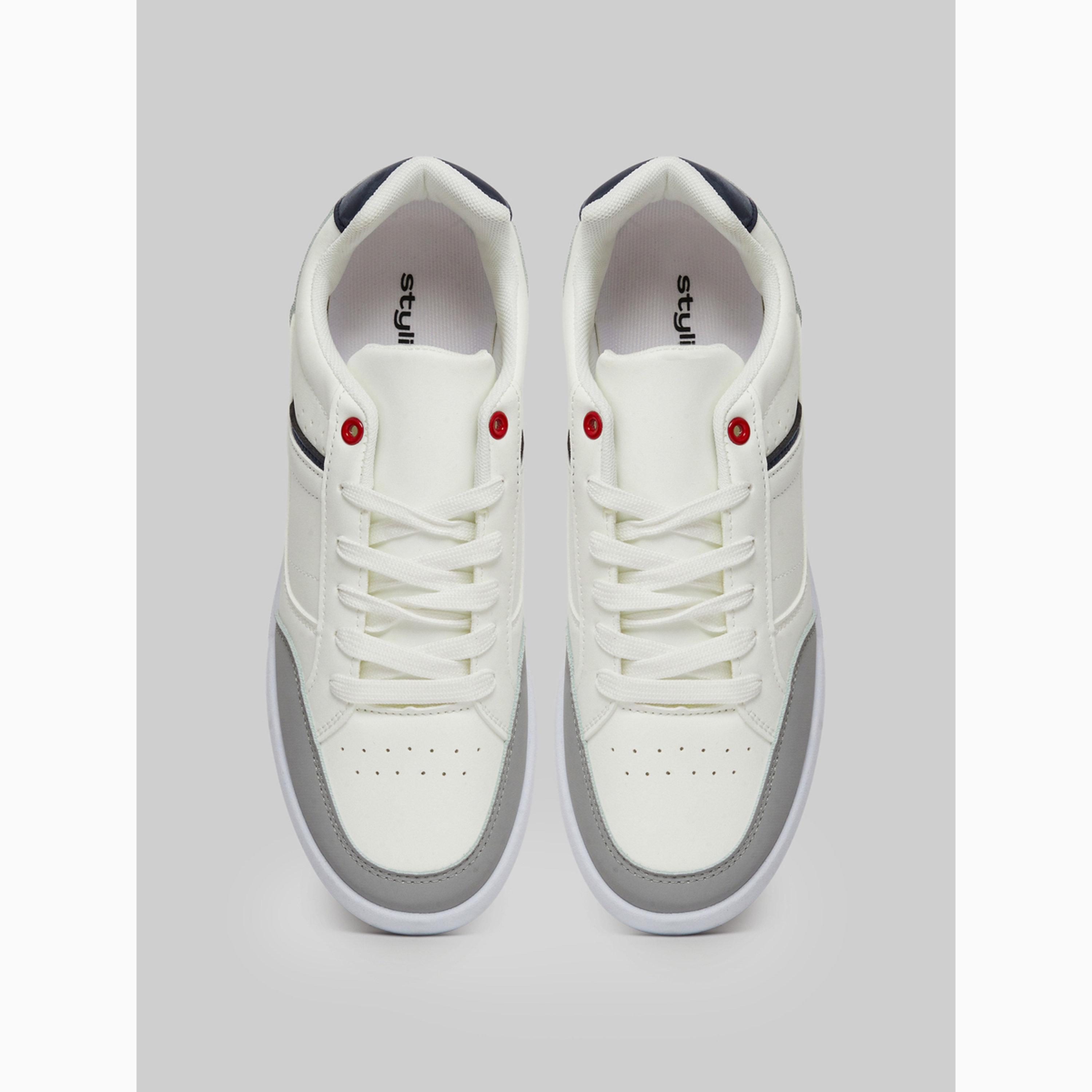 حذاء سنيكرز بتفاصيل متباينة-men-shoes-sneakers-image-5