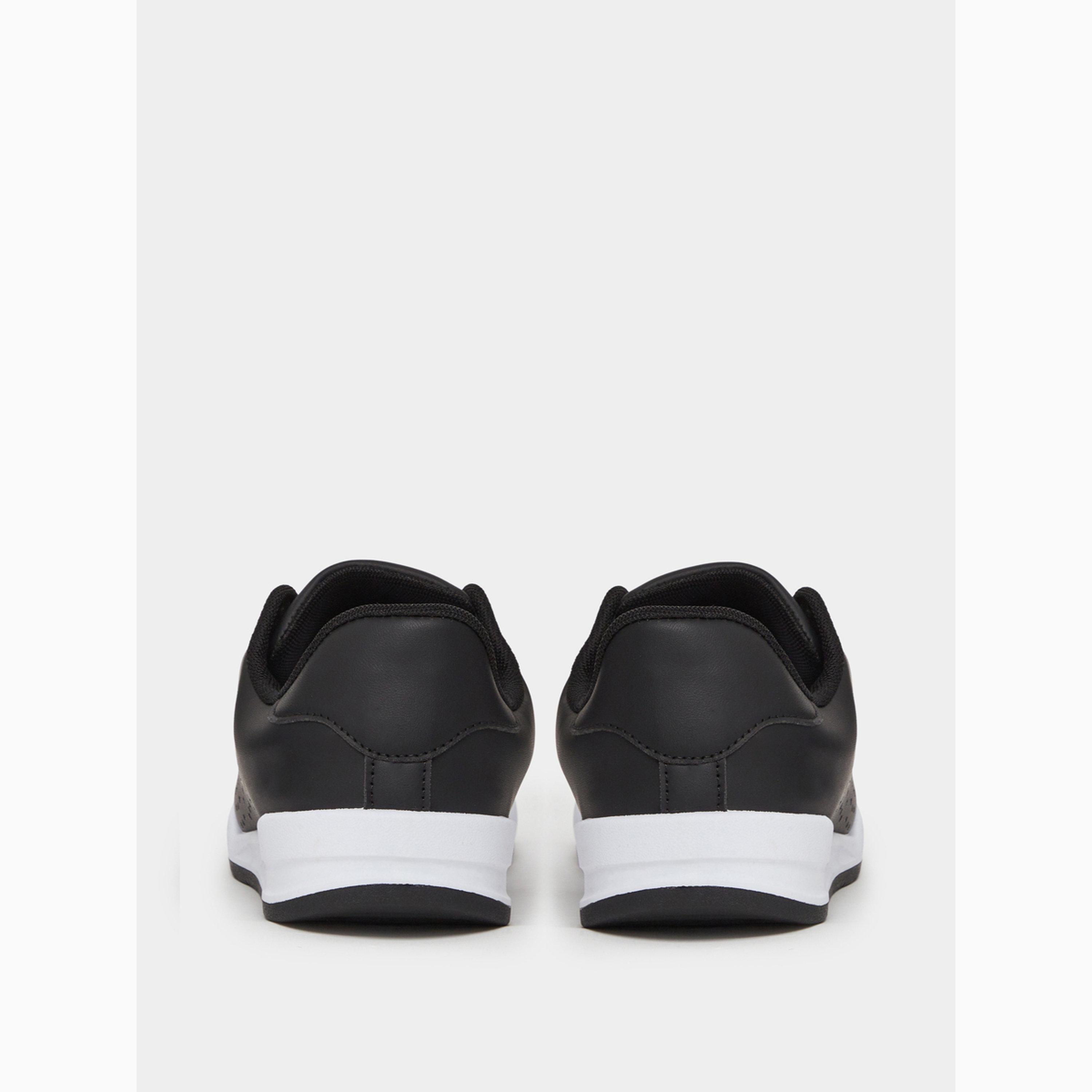 حذاء سنيكرز بتفاصيل مخرمة-men-shoes-sneakers-image-4