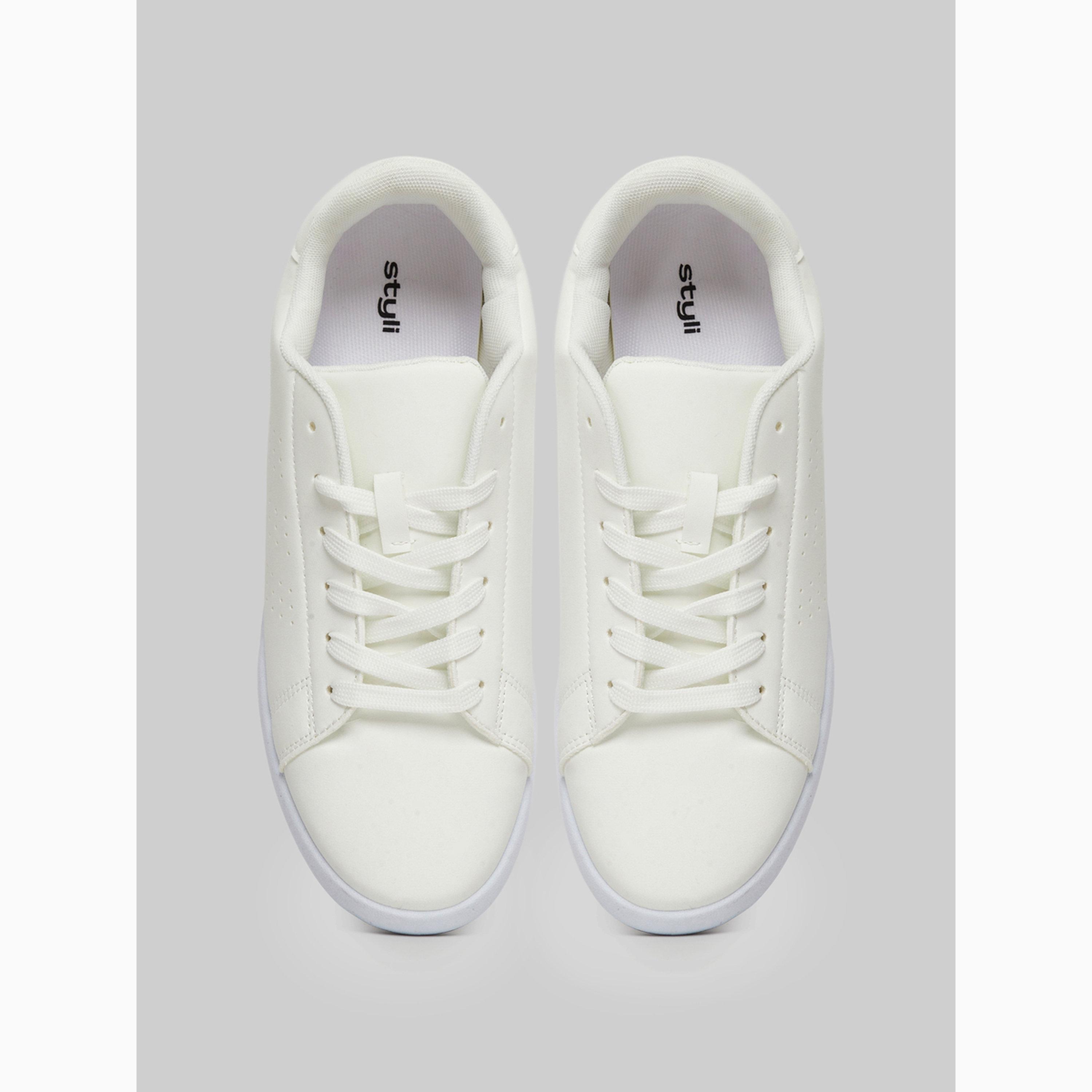 حذاء سنيكرز بتفاصيل مخرمة-men-shoes-sneakers-image-5
