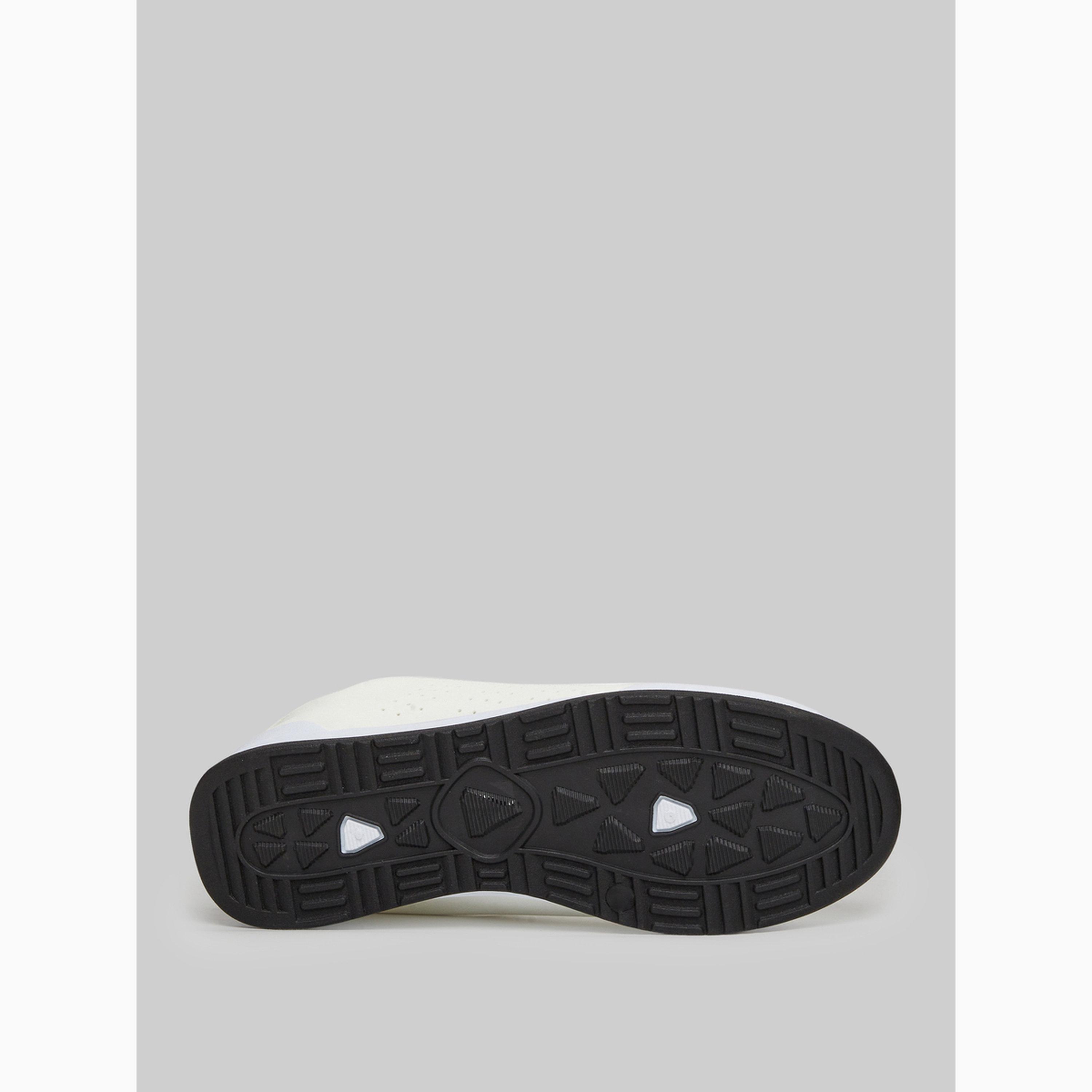 حذاء سنيكرز بتفاصيل مخرمة-men-shoes-sneakers-image-6
