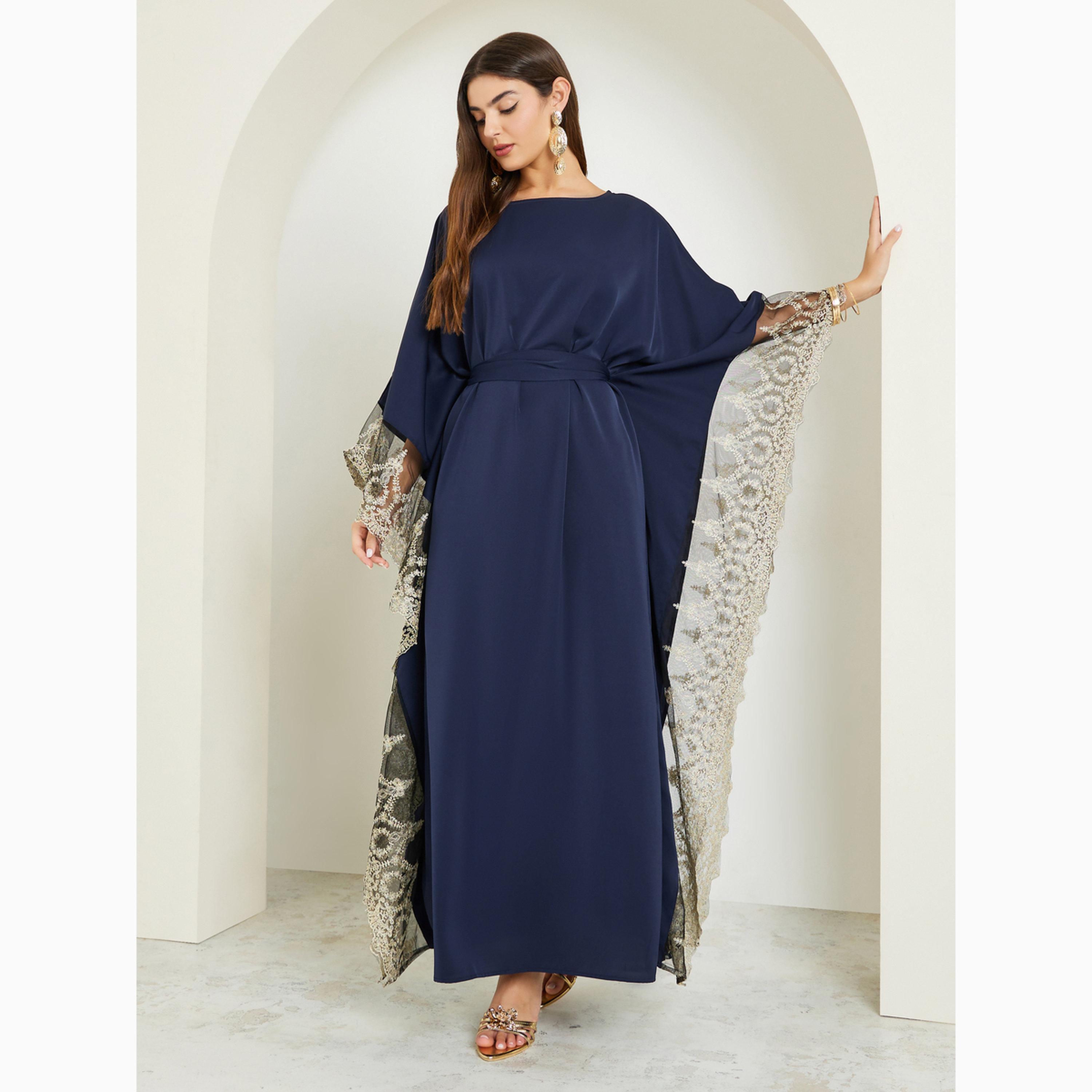 فستان قفطان كحلي طويل بتفاصيل دانتيل-women-arabicclothing-kaftan-image-2