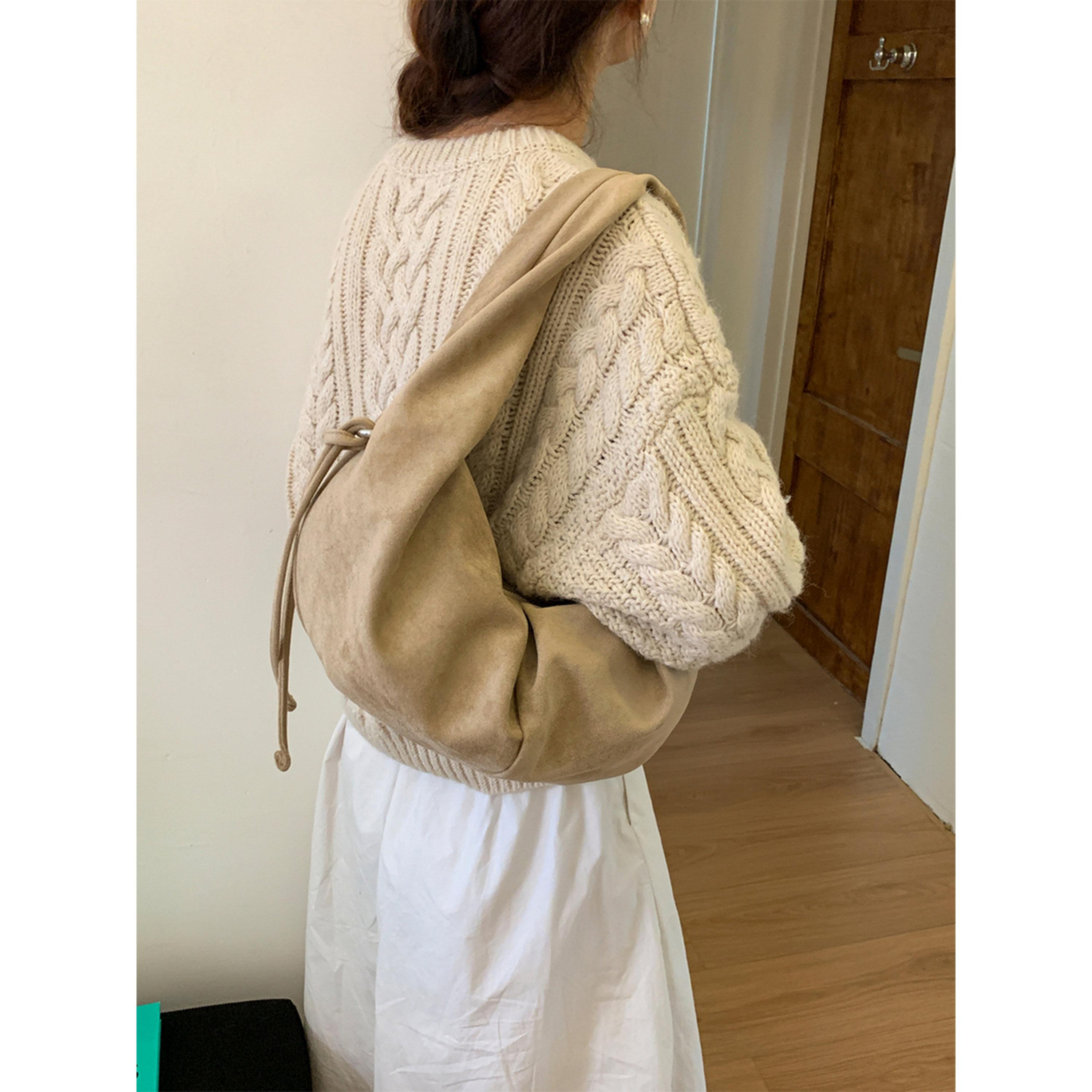 شنطة هوبو بجلد سويدي-women-bagsandwallets-handbags-image-4