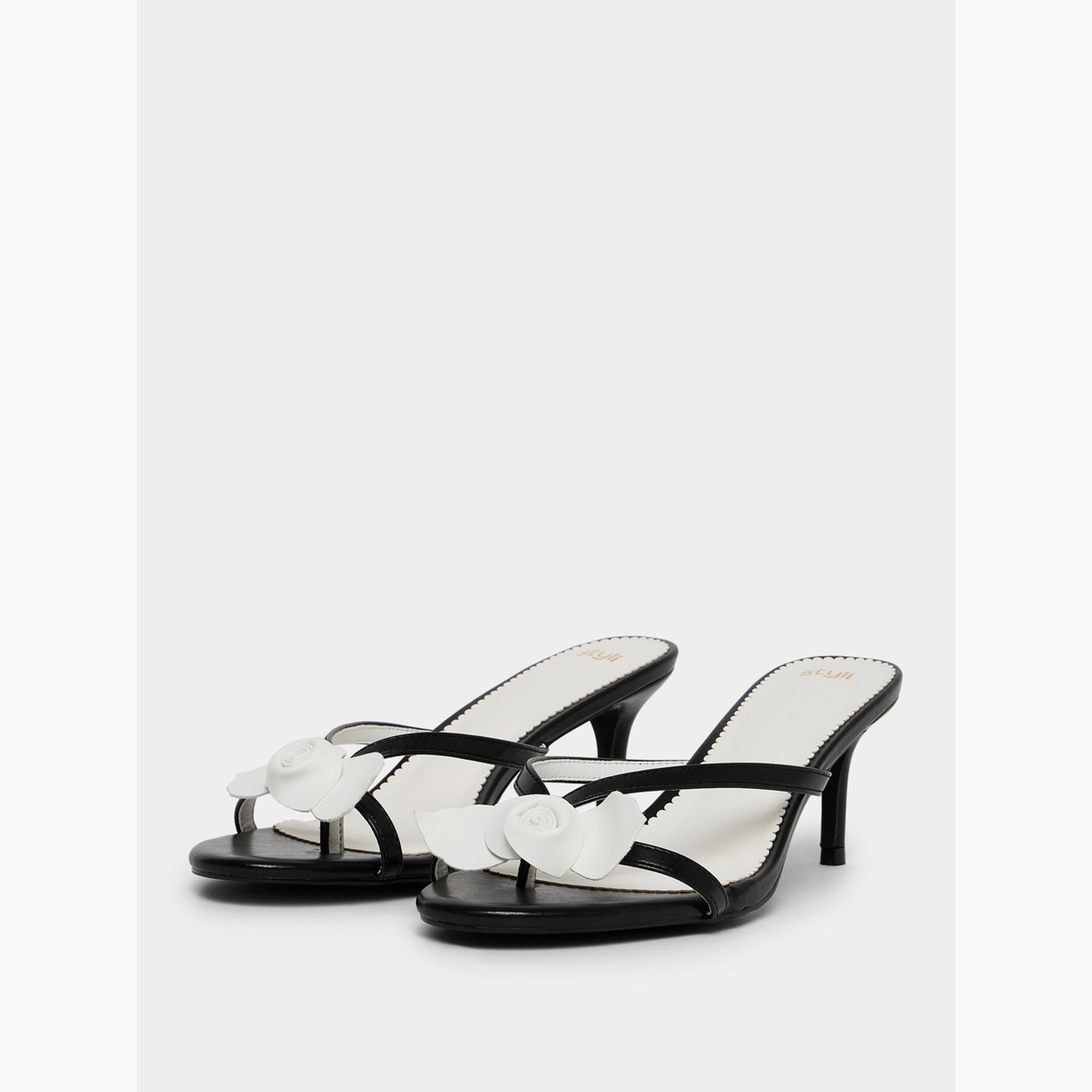 صندل بكعب عالٍ وتفاصيل زهور-women-shoes-sandals-heeled-image-1