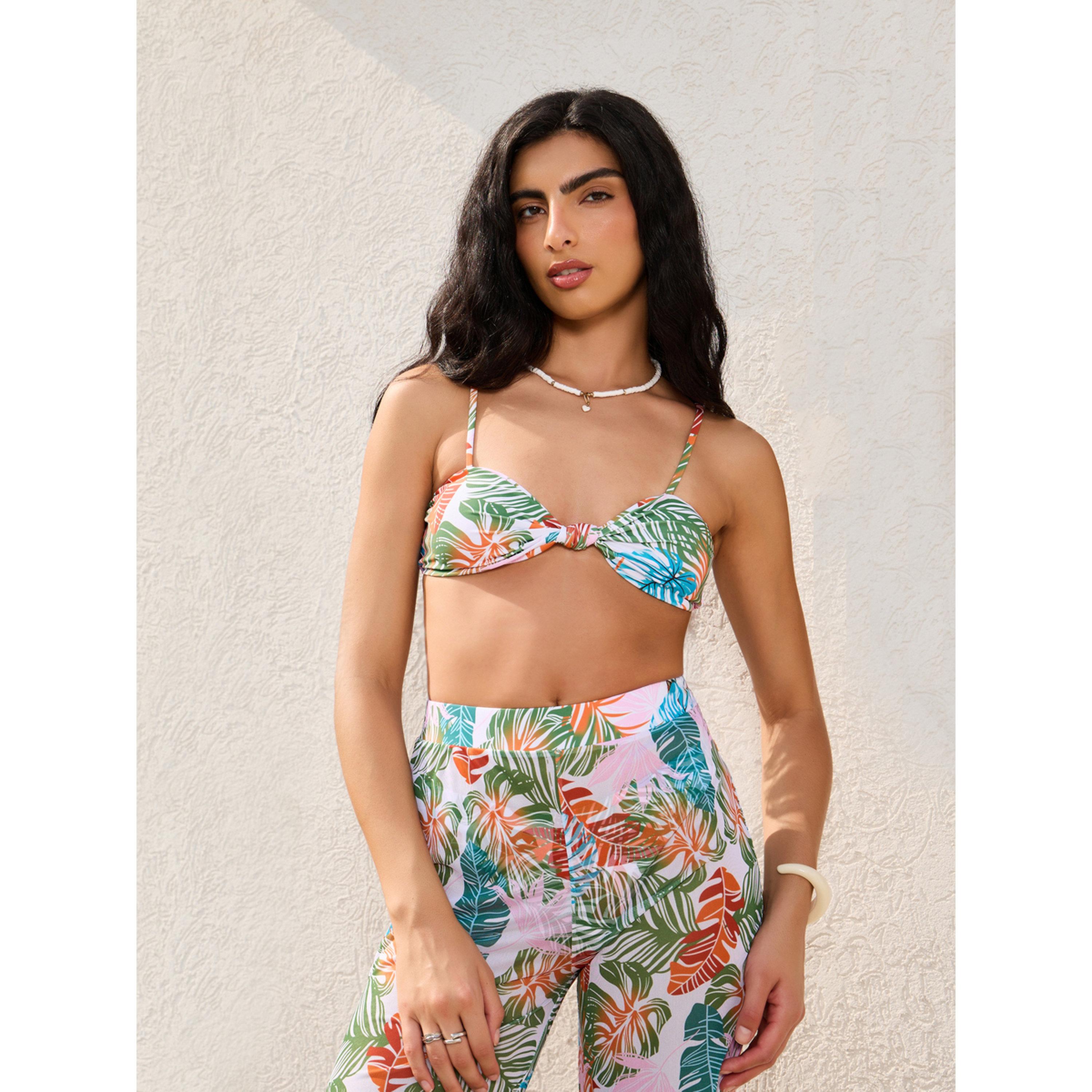 طقم من 3 قطع بيكيني مبطن وسروال داخلي وبنطال بقصة واسعة وطبعة أوراق النخيل-women-clothing-swimandbeach-swim-swimsuits-image-5
