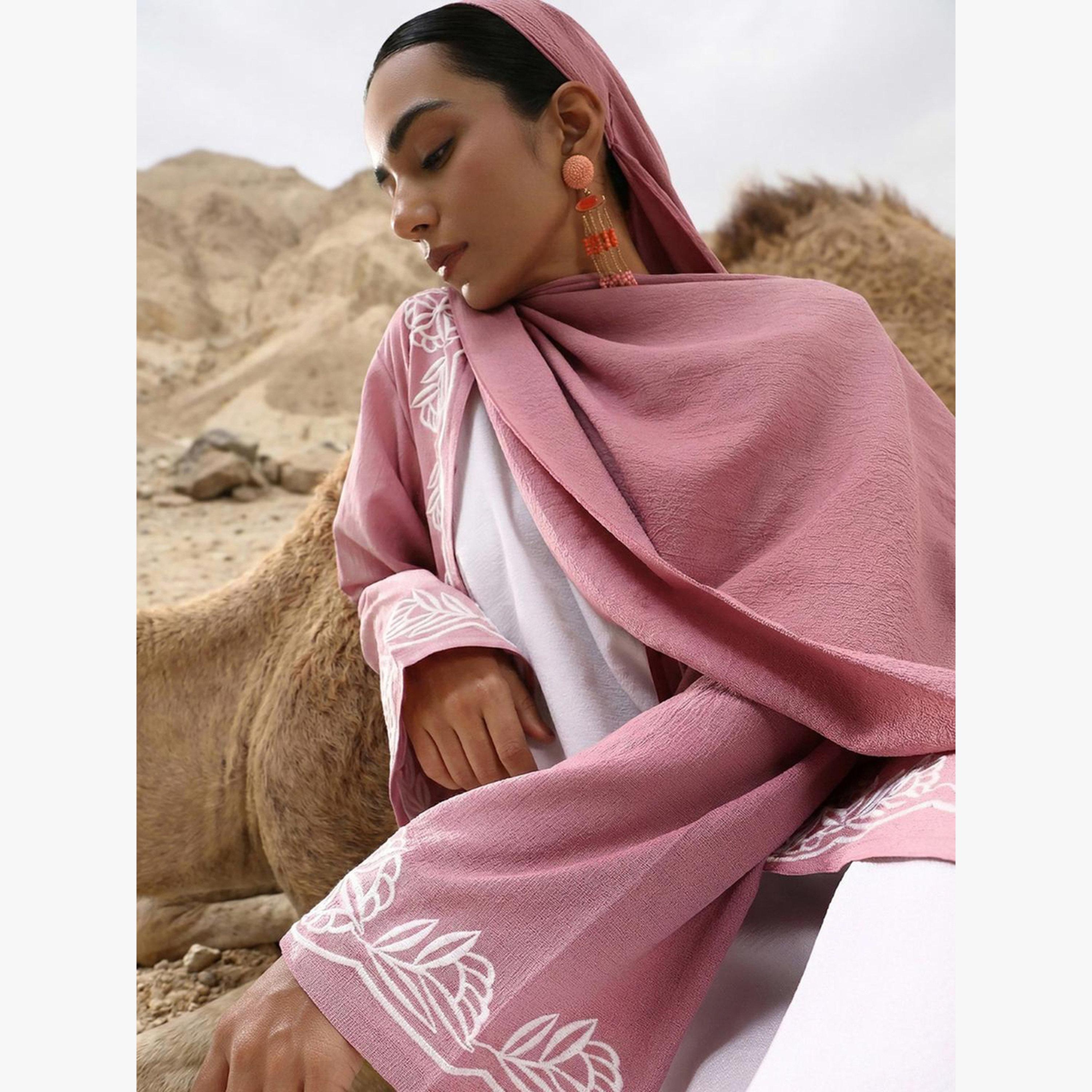 مجموعة من 3 حجاب وفستان طويل مع عباية بتفاصيل مُطرّزة-women-arabicclothing-sets-image-3