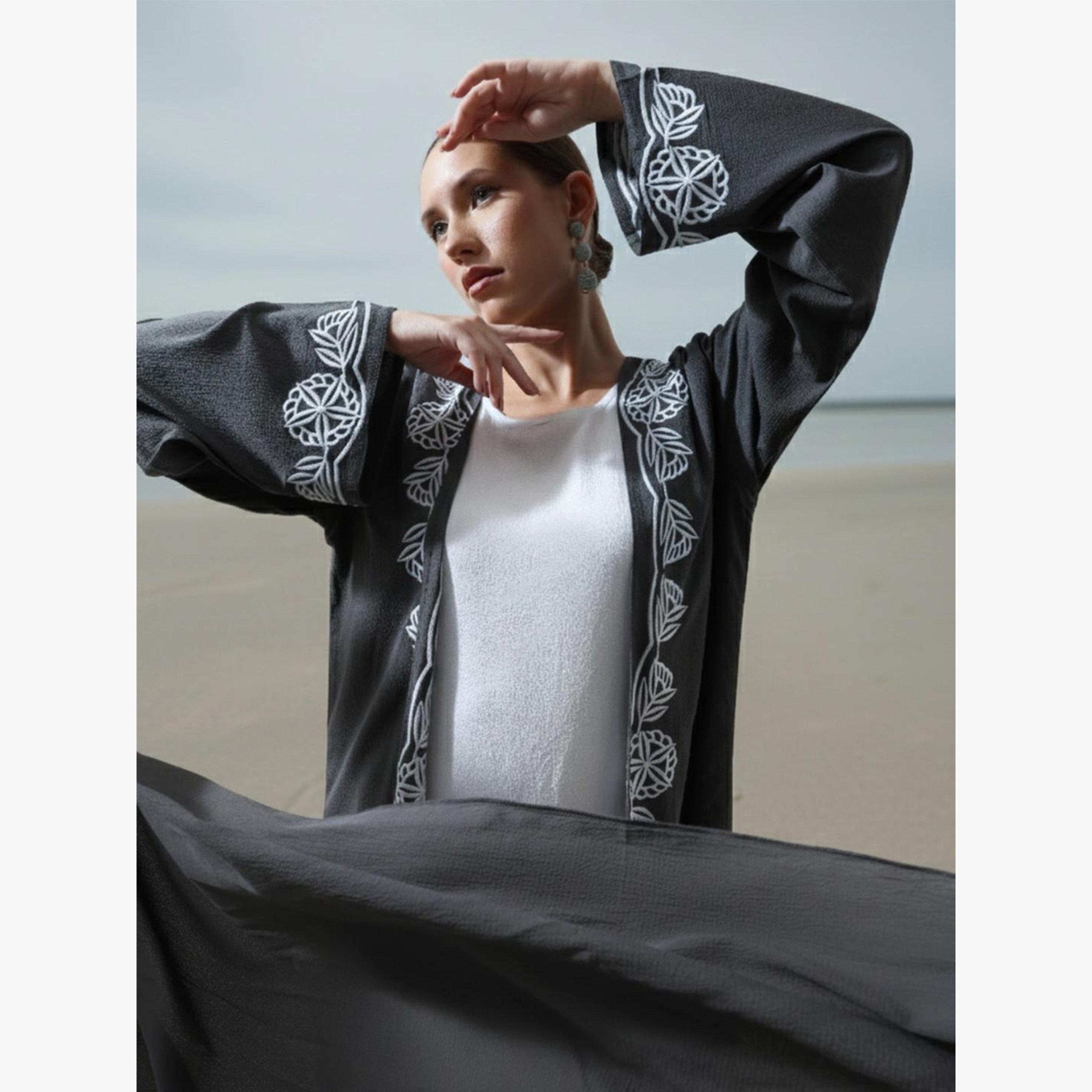 مجموعة من 3 حجاب وفستان طويل مع عباية مُطرّزة-women-arabicclothing-sets-image-2